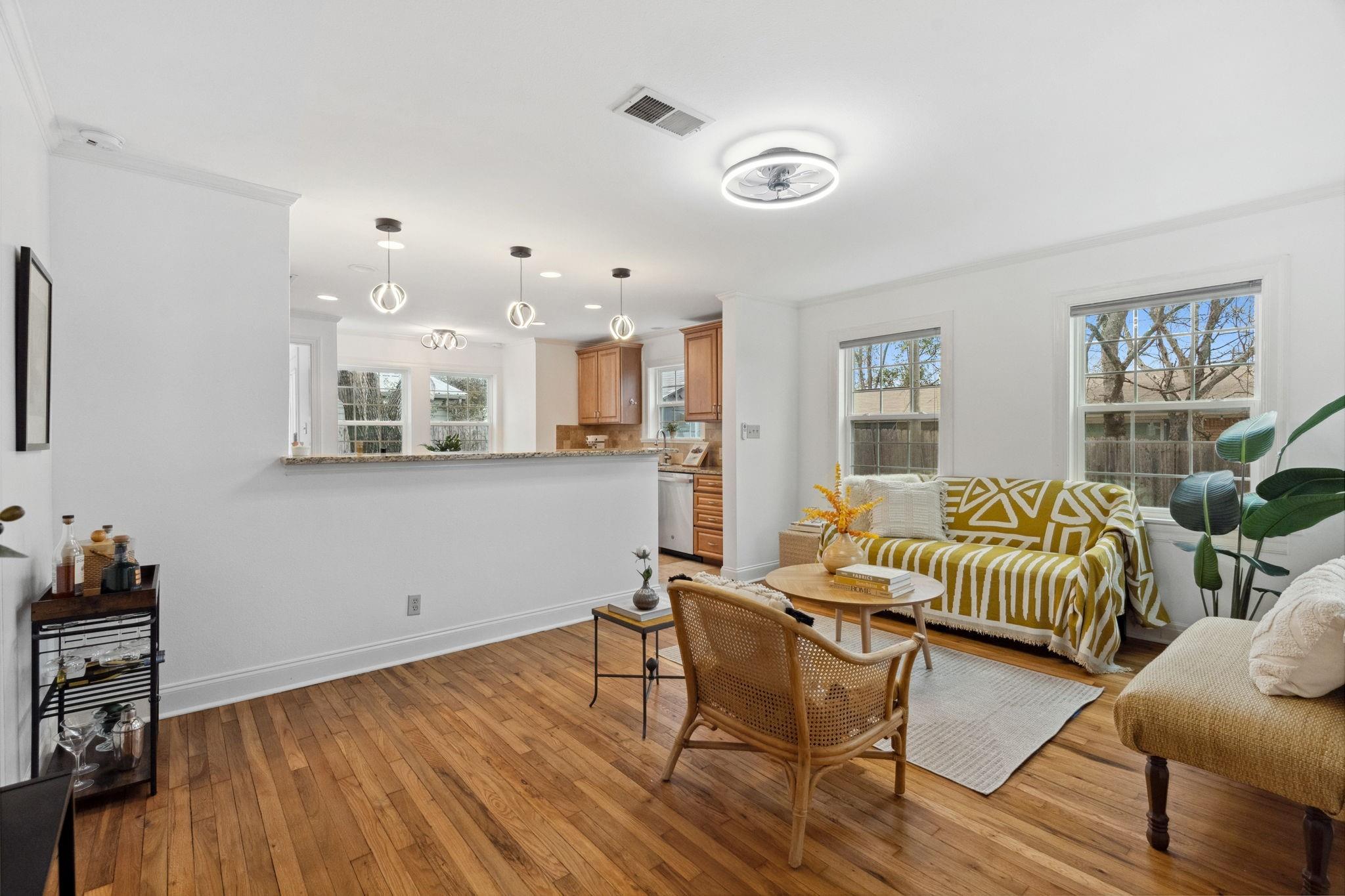 2108 Glendale Pl, Austin, TX 78704
