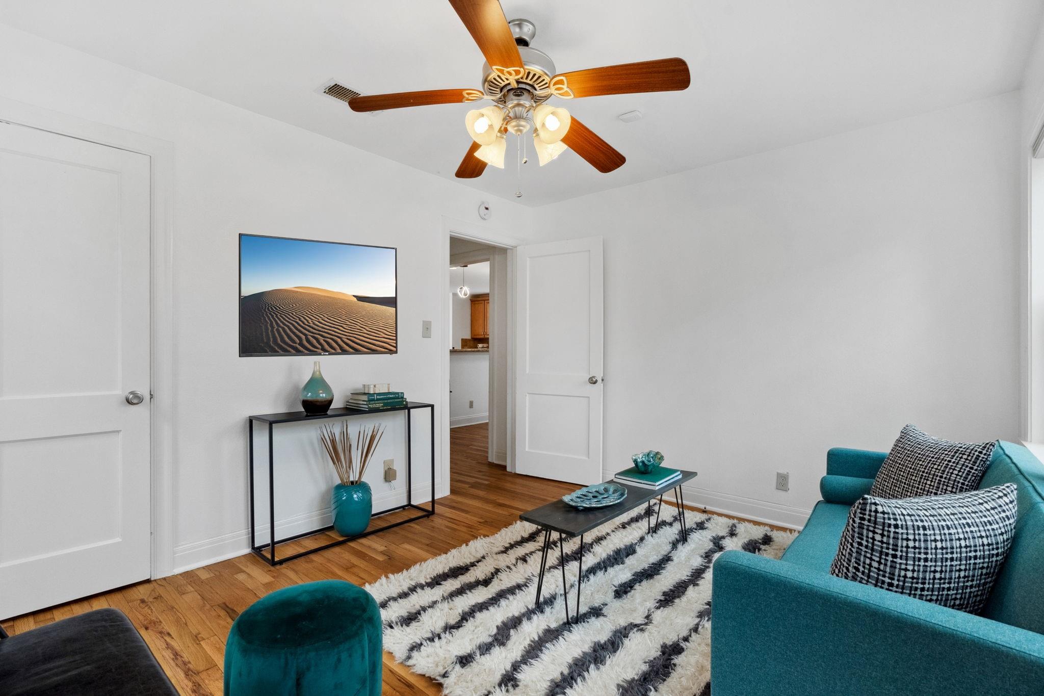 2108 Glendale Pl, Austin, TX 78704