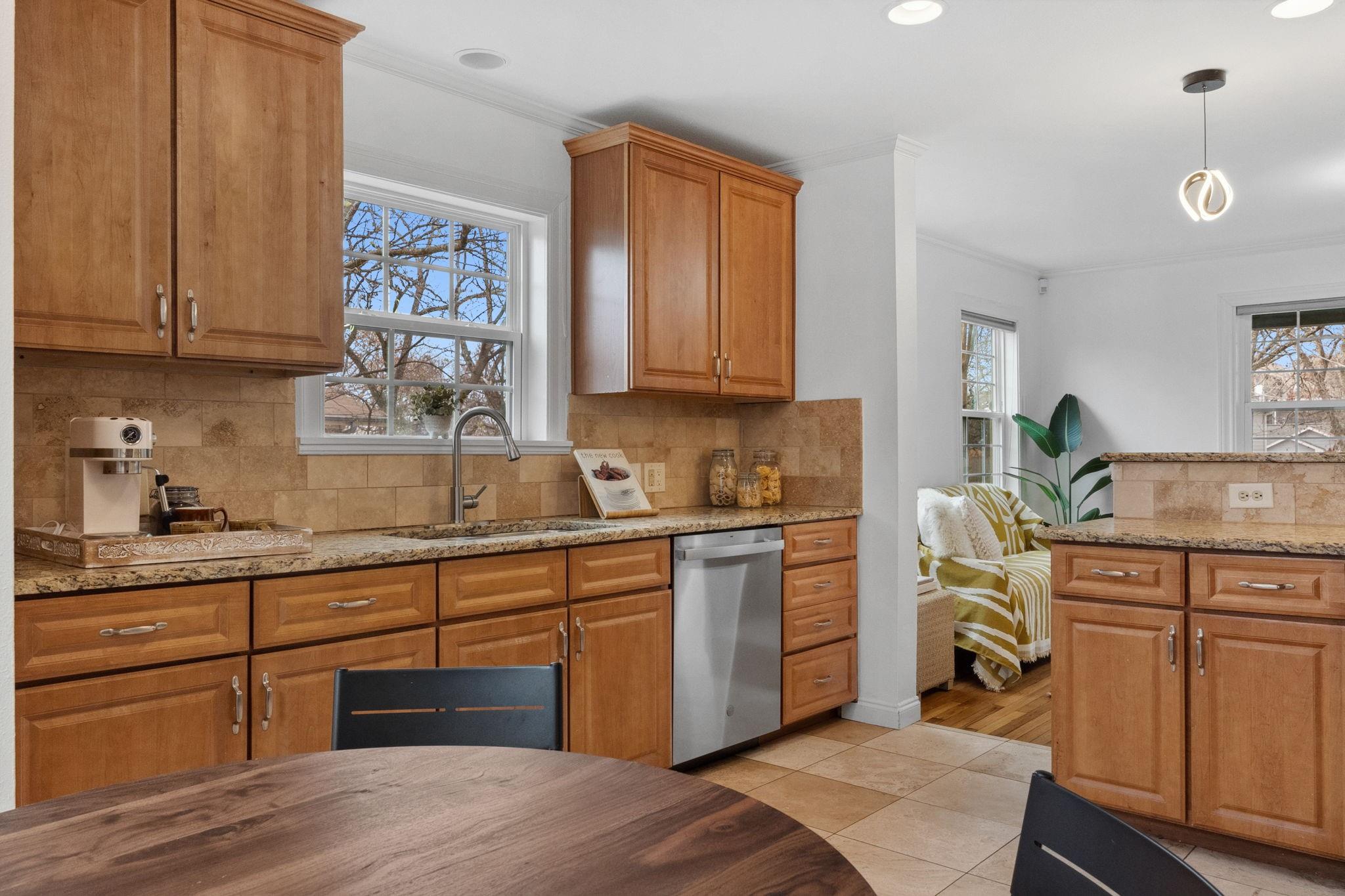 2108 Glendale Pl, Austin, TX 78704