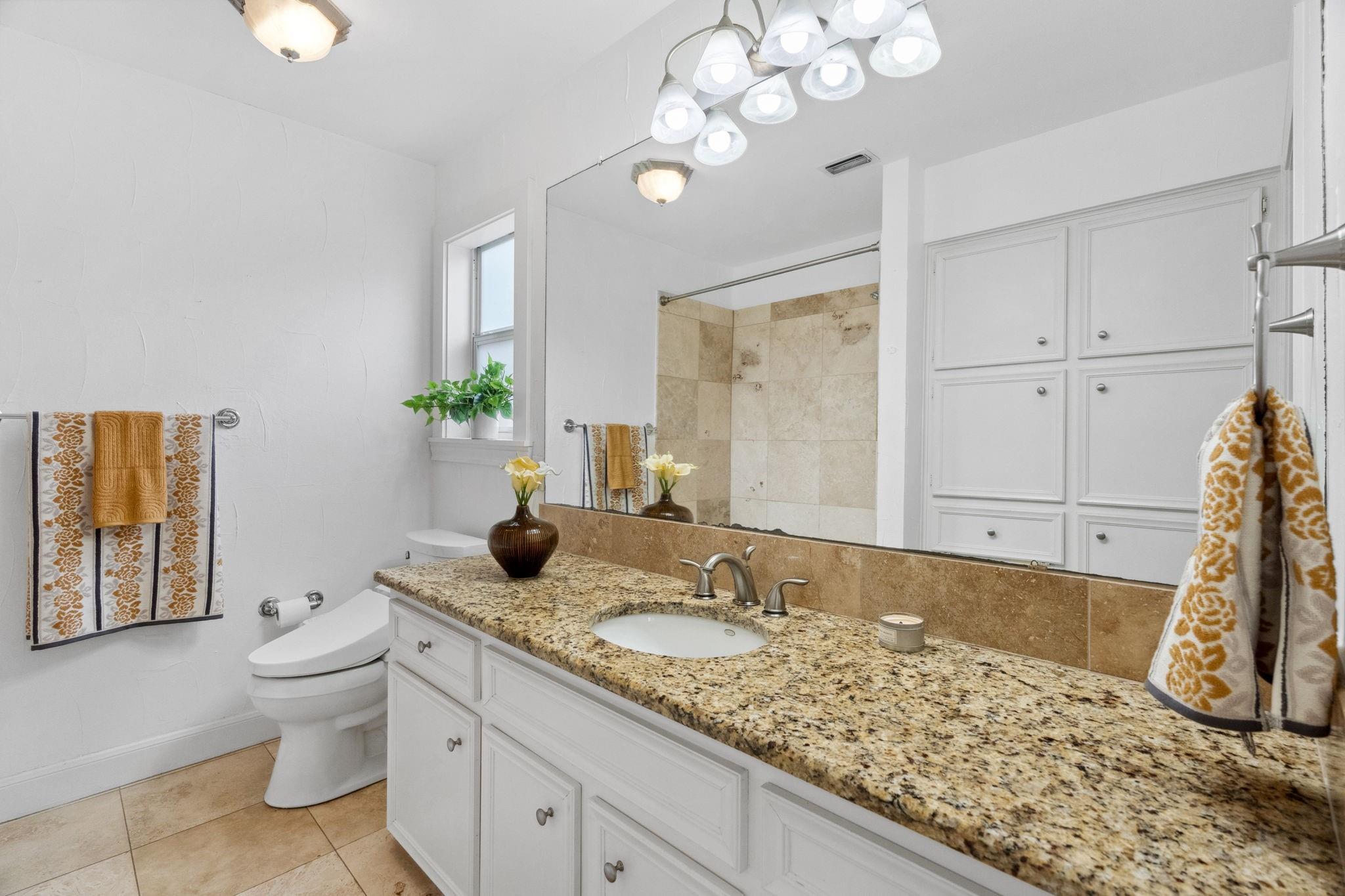 2108 Glendale Pl, Austin, TX 78704