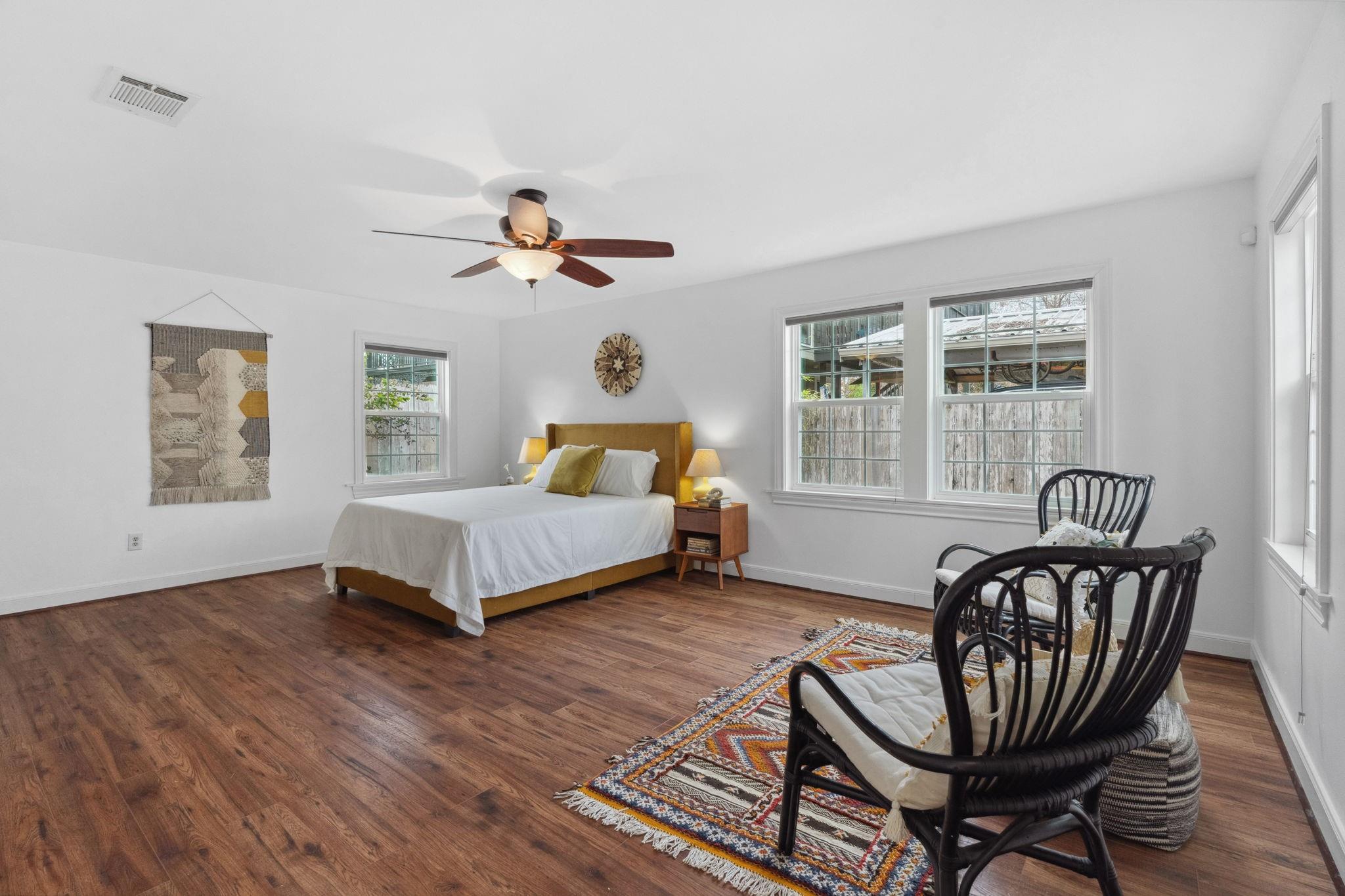 2108 Glendale Pl, Austin, TX 78704