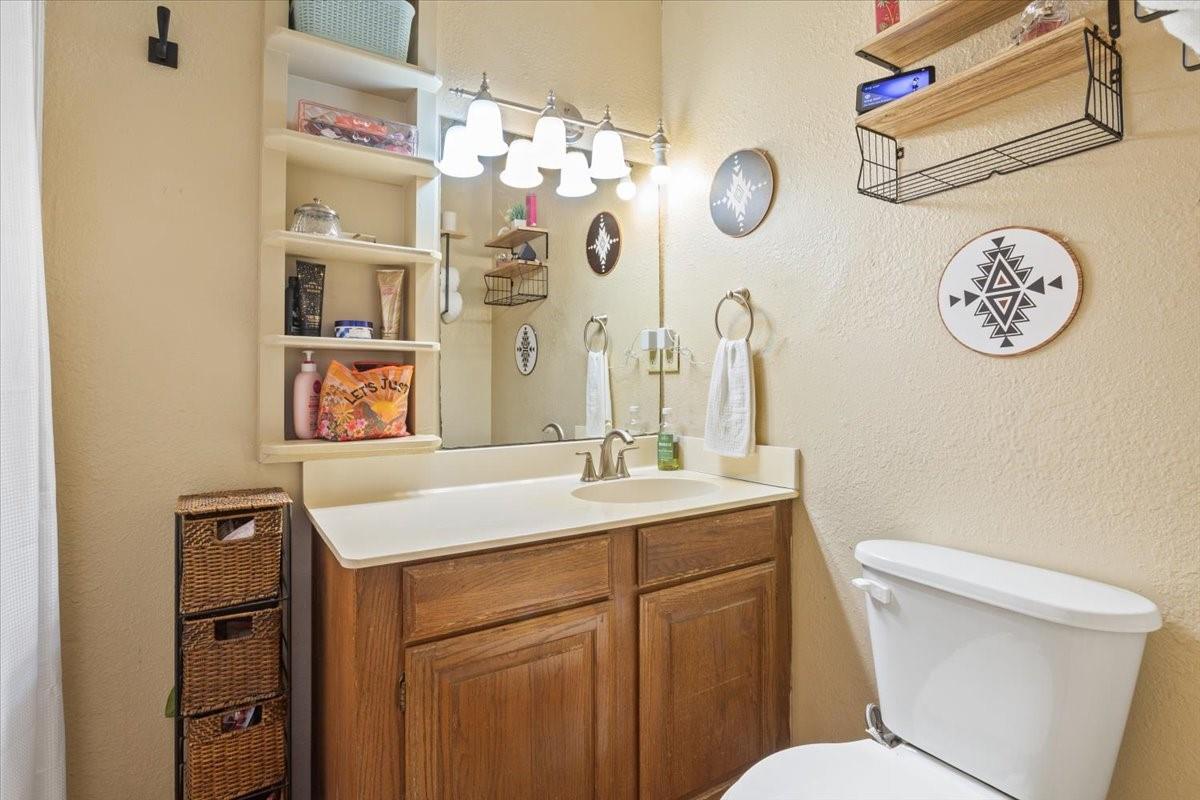 200 County Road 320 St, Bertram, TX 78605