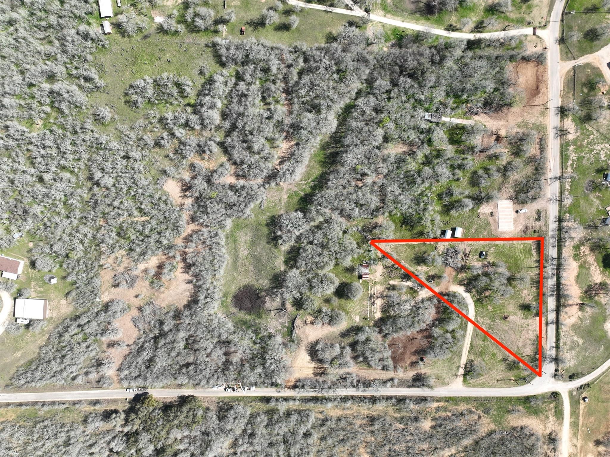 921 Roosevelt Rd, Luling, TX 78648