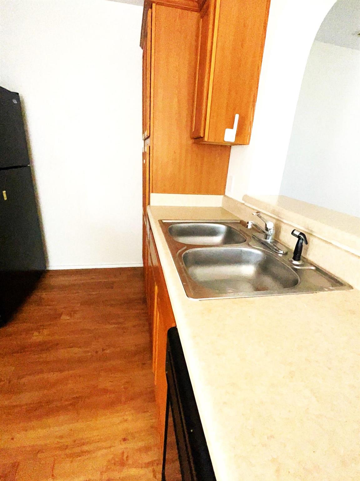 115A Auction Oak # A, Kyle, TX 78640