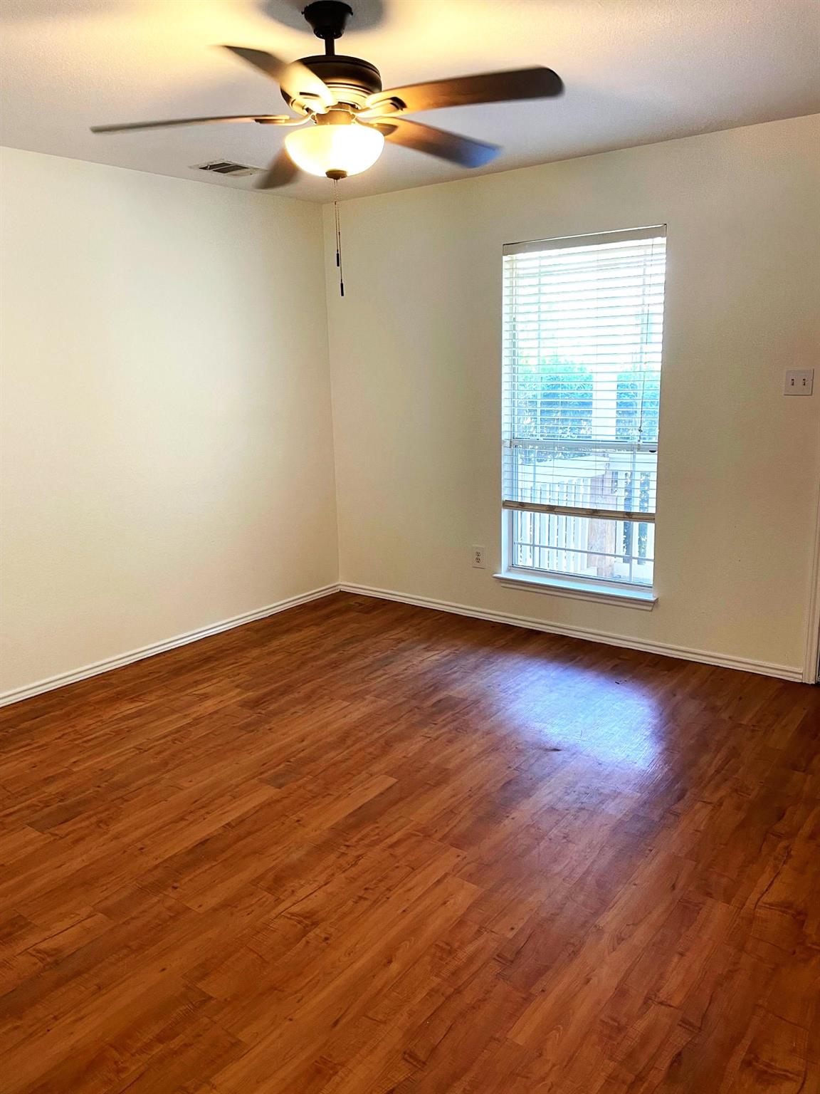 115A Auction Oak # A, Kyle, TX 78640