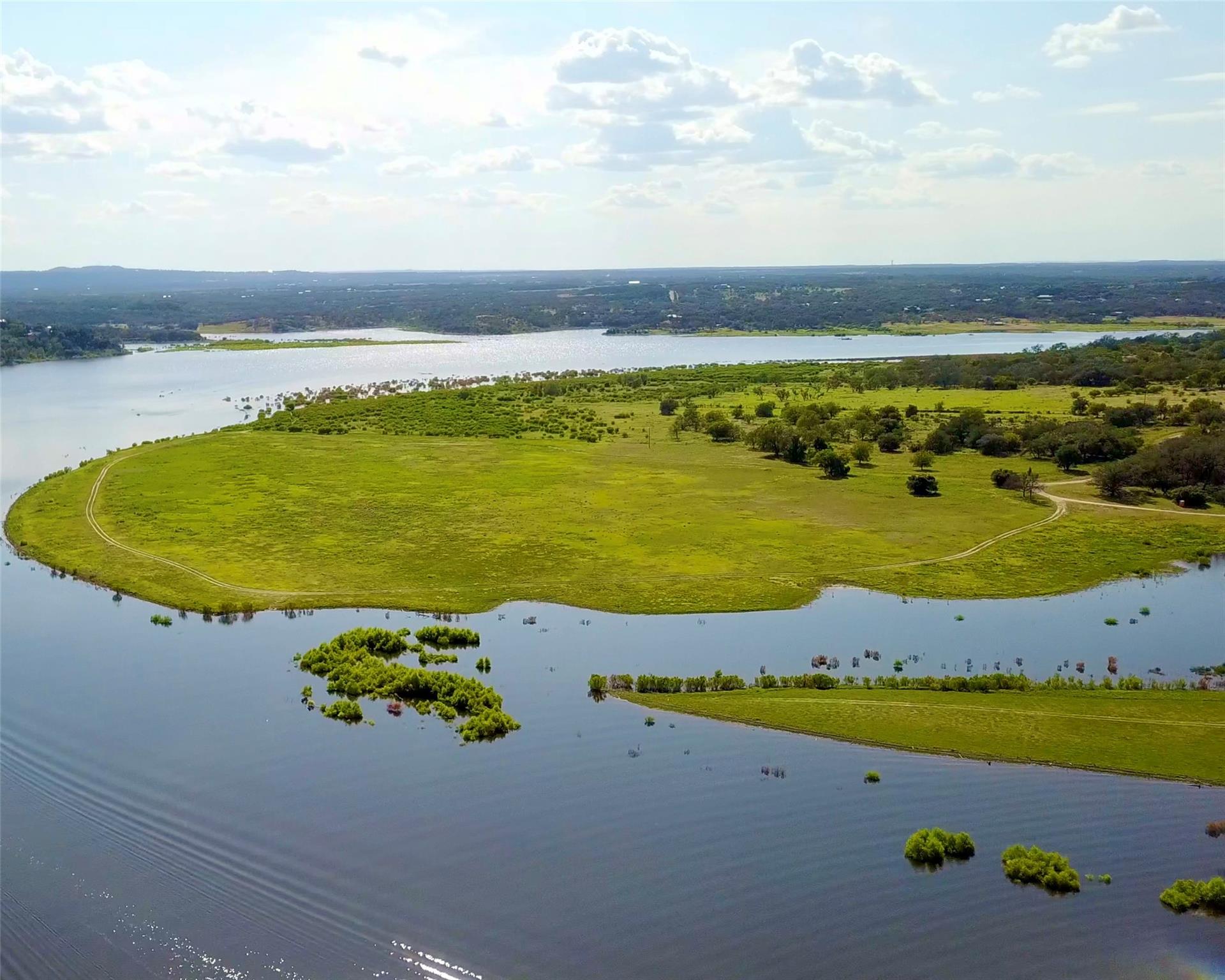 110 Cove Creek Dr, Spicewood, TX 78669