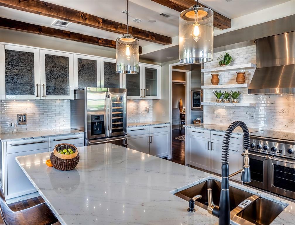 296 N Kamira Dr, Kerrville, TX 78028