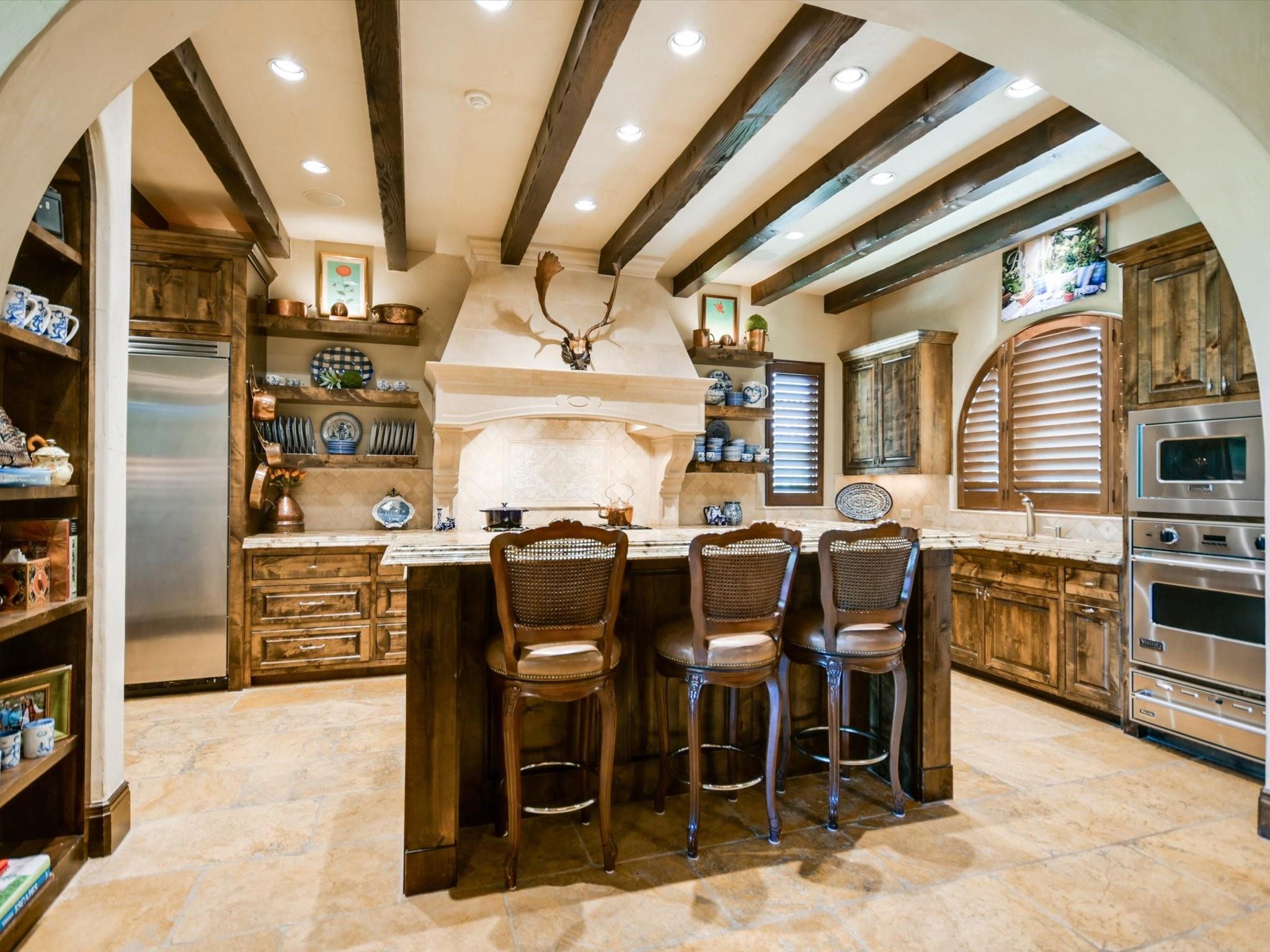 122 Plaza Escondido, Horseshoe Bay, TX 78657