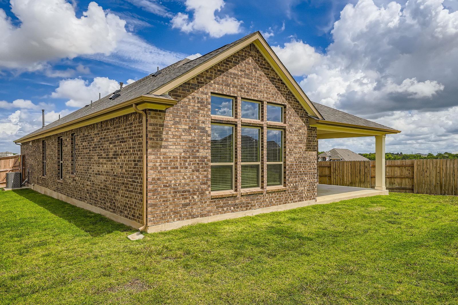 456 Brandywine Rd, Hutto, TX 78634