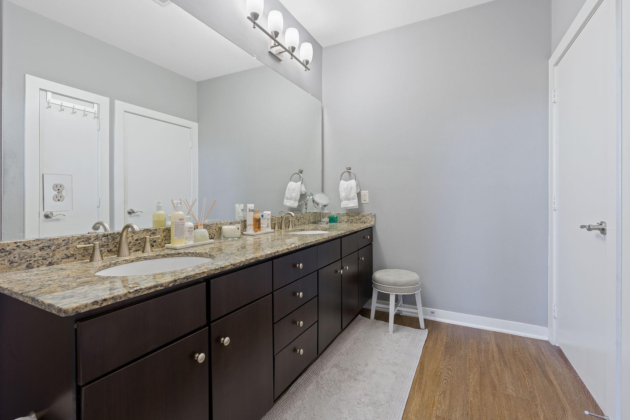 1900 Barton Springs Rd # 3014, Austin, TX 78704