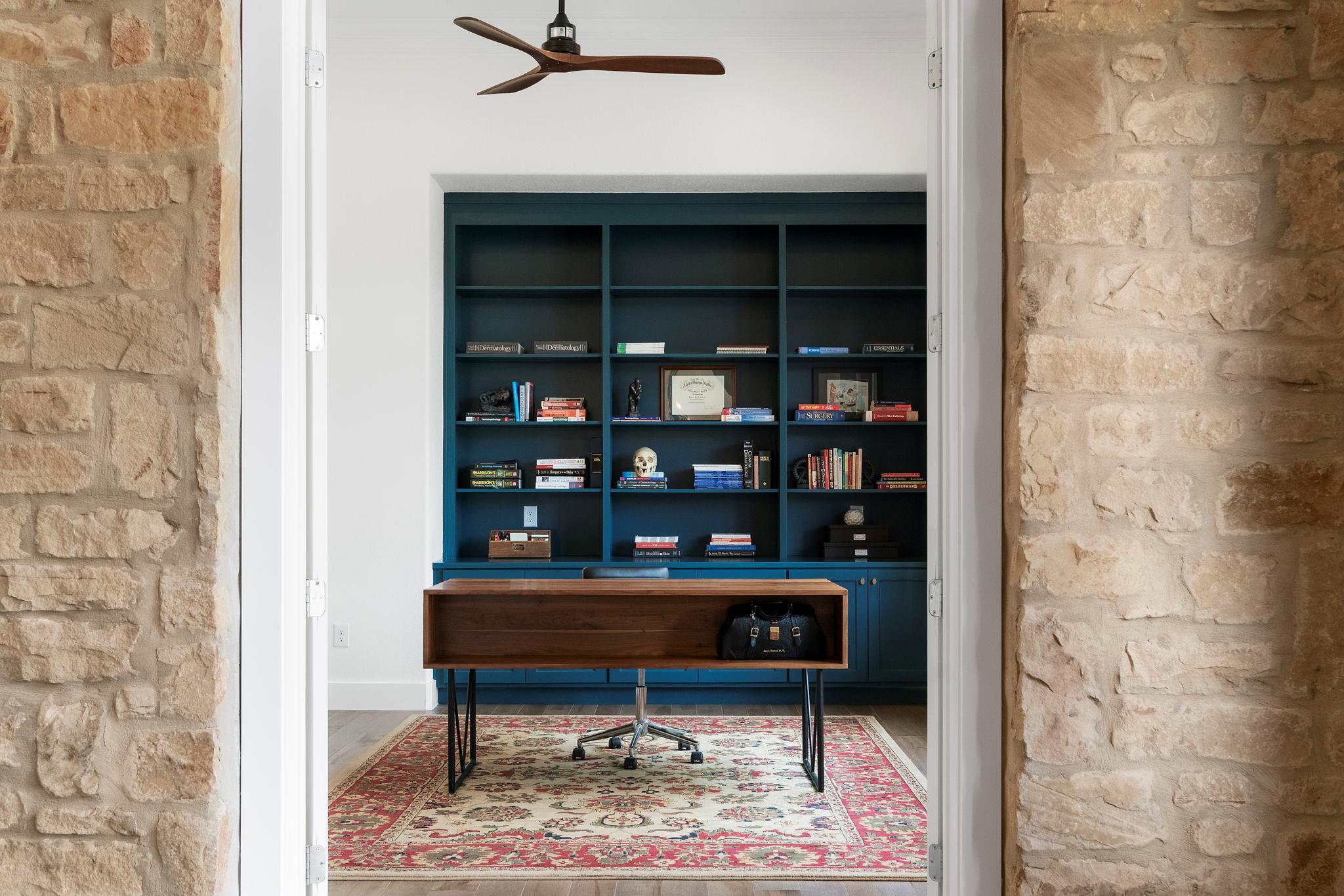 551 Pemberton Way, Austin, TX 78737