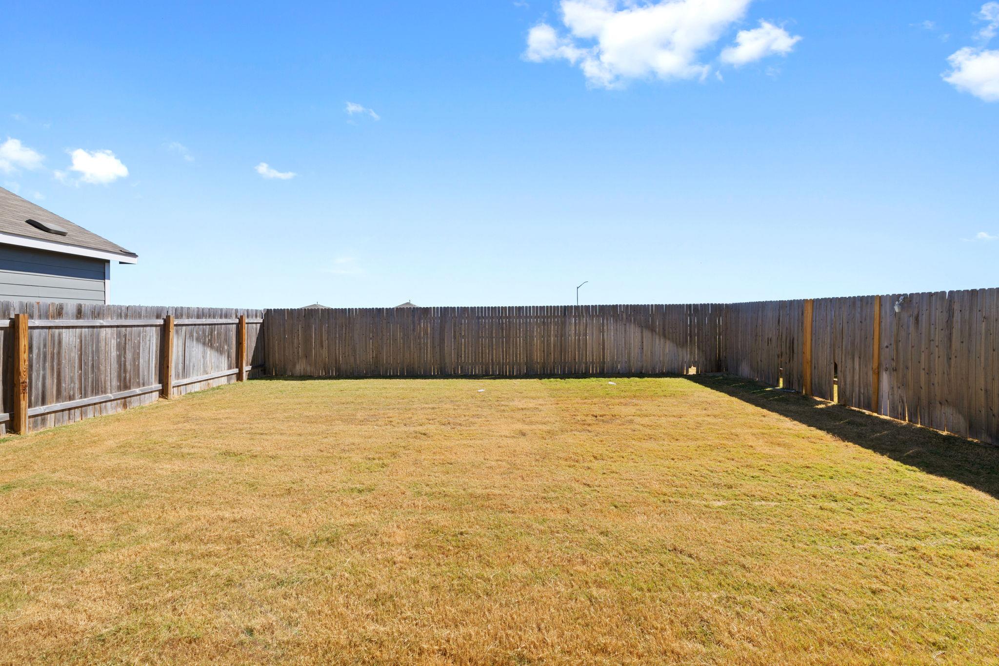 117 Citrine Crst, Maxwell, TX 78656