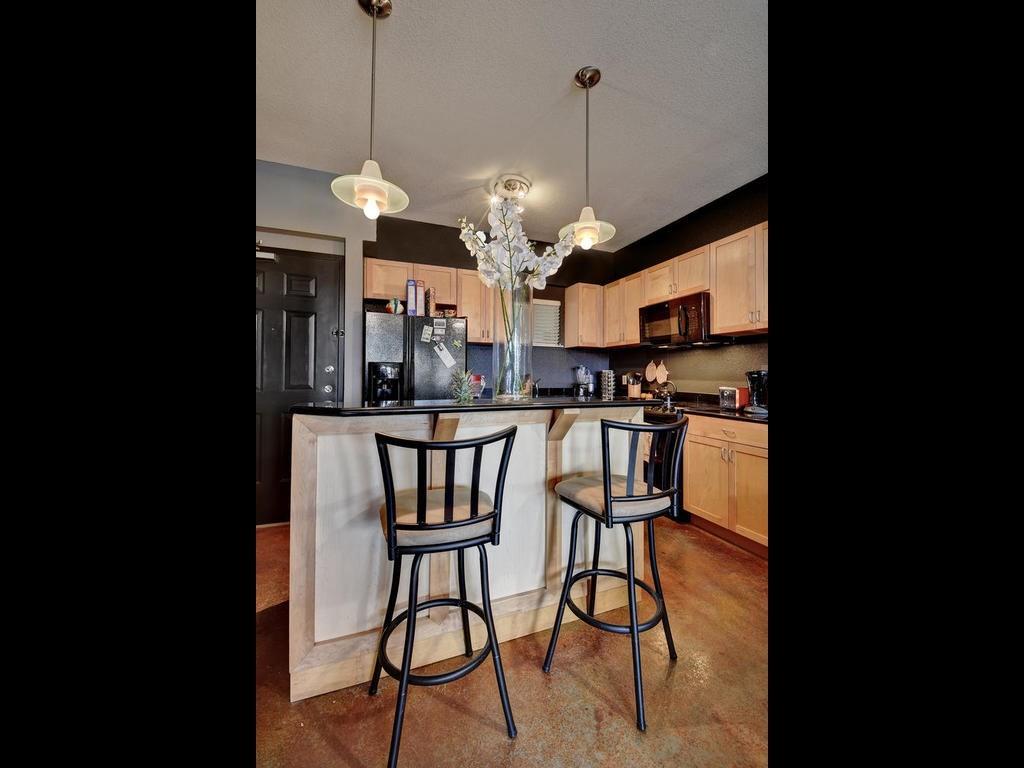711 W 26th St # 402, Austin, TX 78705