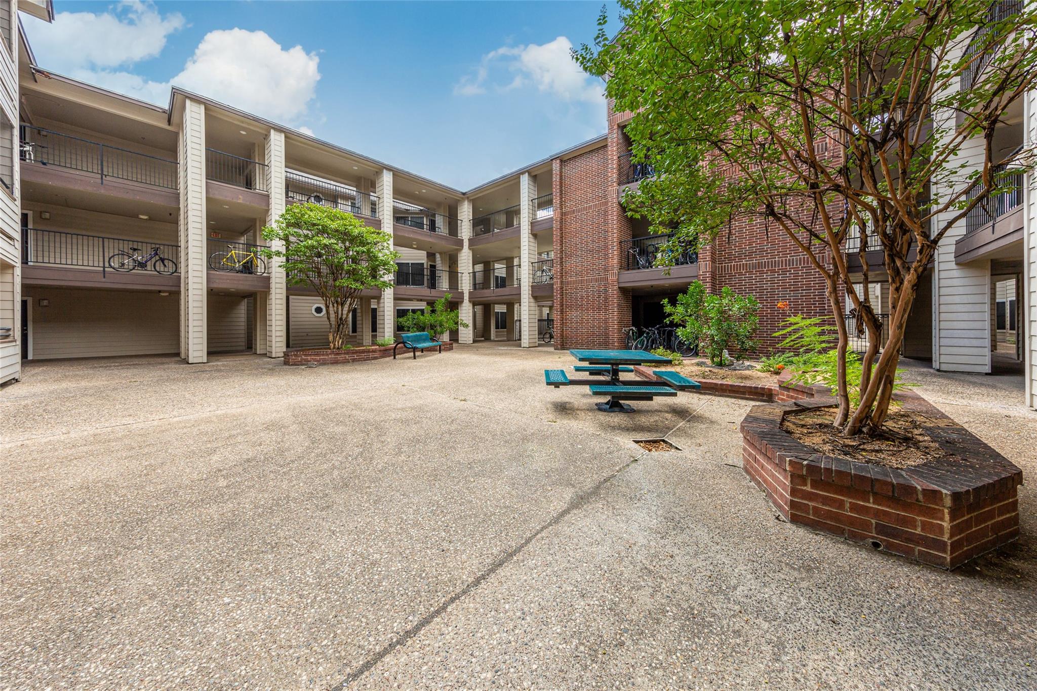 501 W 26th St # 103, Austin, TX 78705