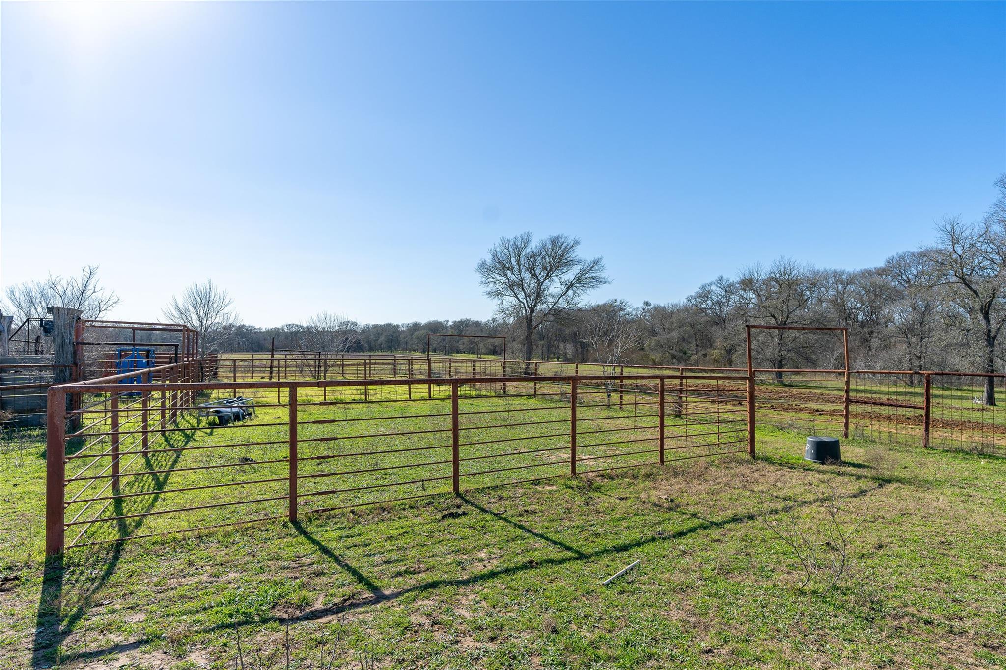 1170 Washburn Rd, Luling, TX 78648