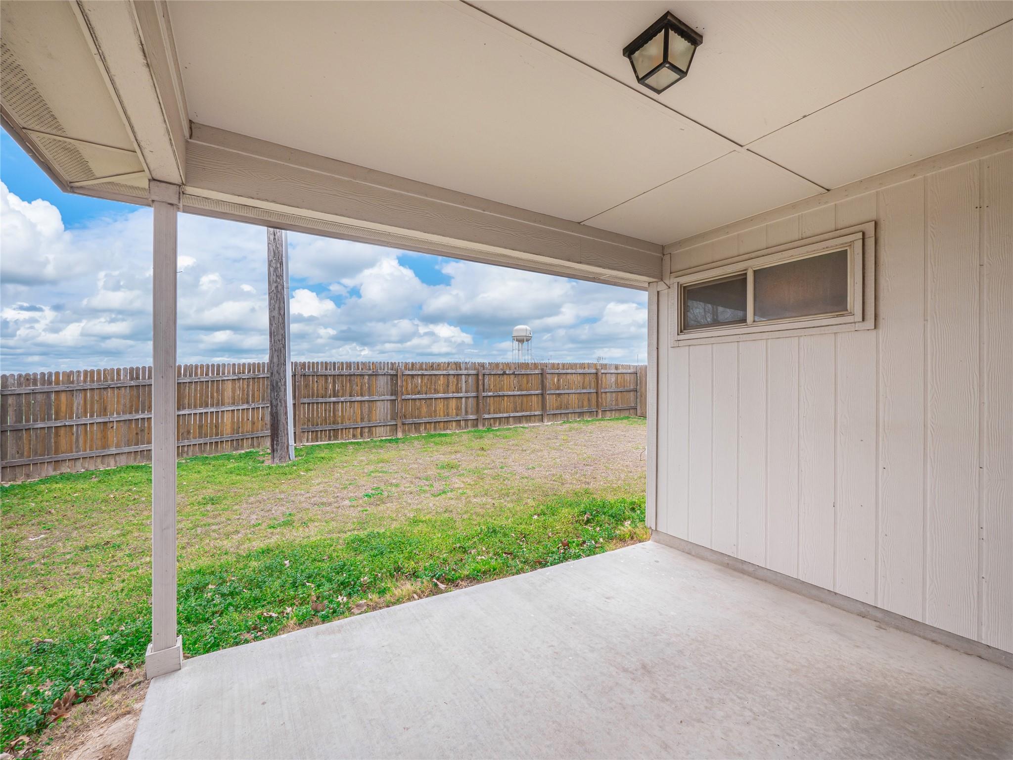 412 Amber Ln, Jarrell, TX 76537