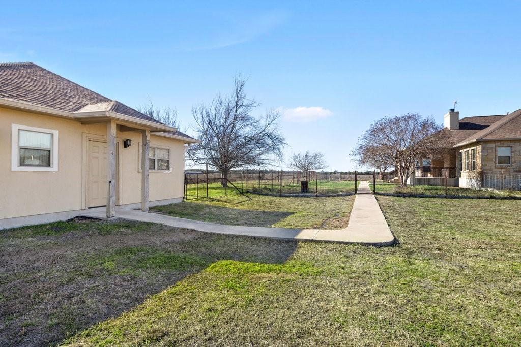301 County Road 253, Bertram, TX 78605