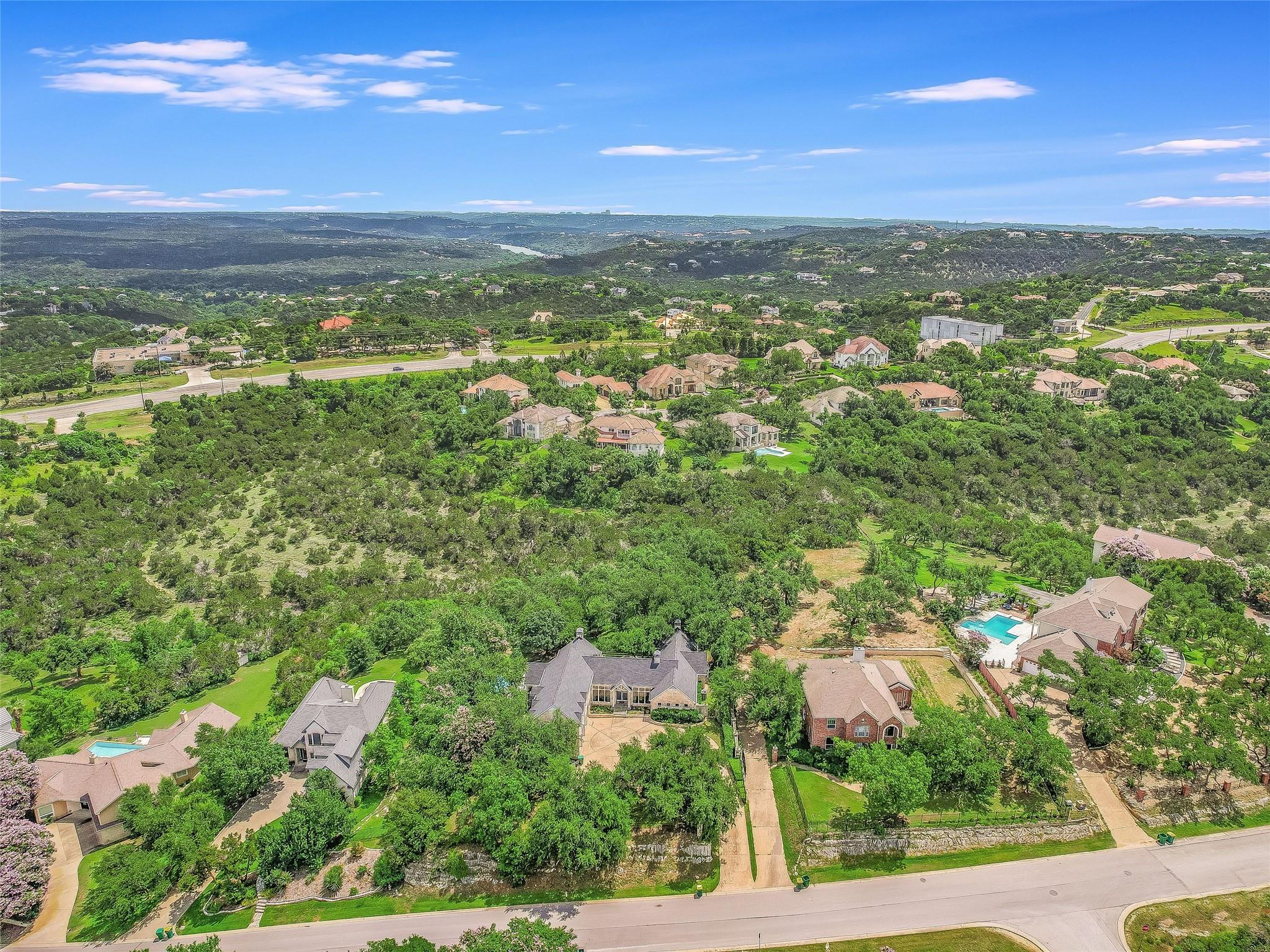 417 BEARDSLEY Ln, Austin, TX 78746