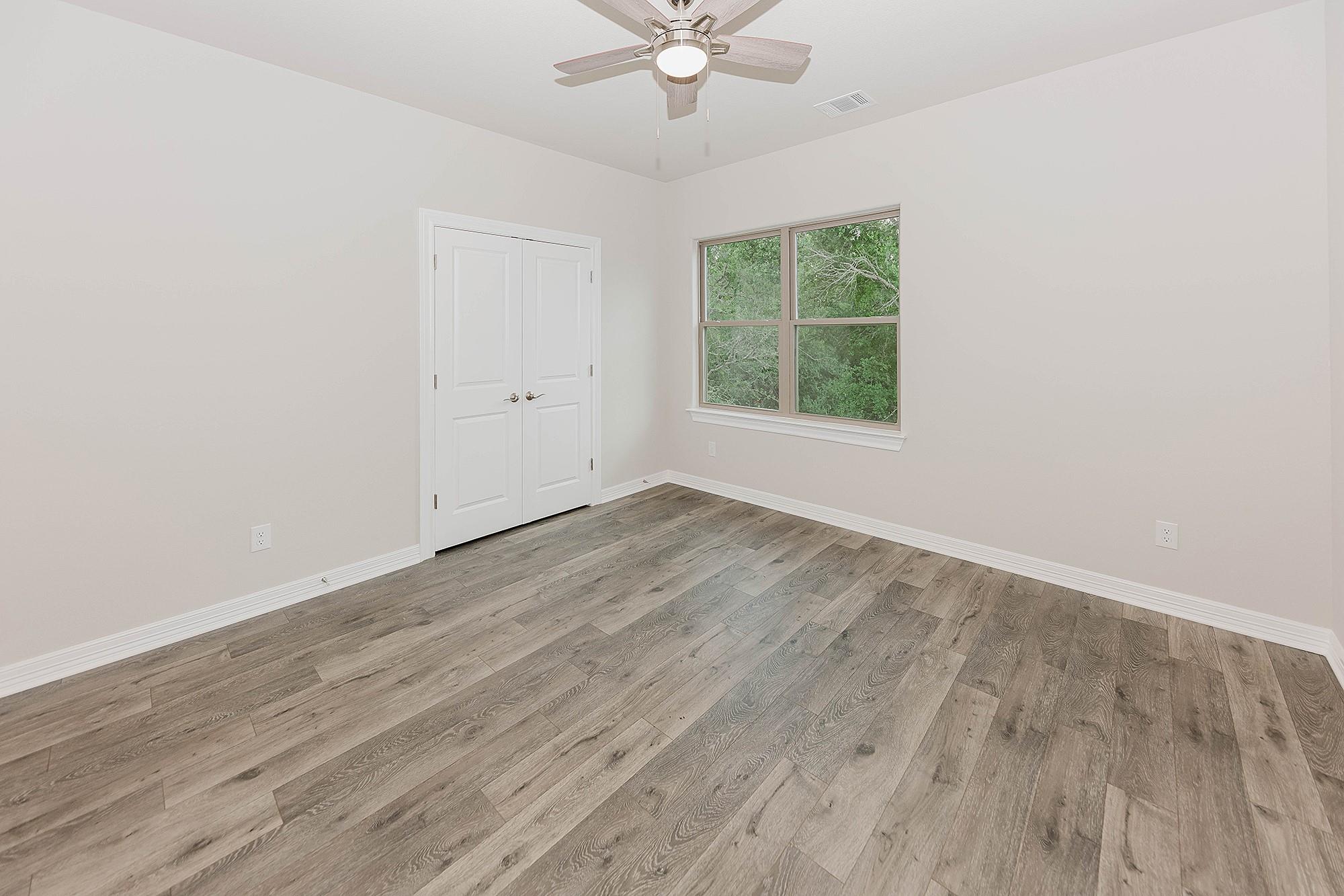 122 W Kikipua Ln, Bastrop, TX 78602
