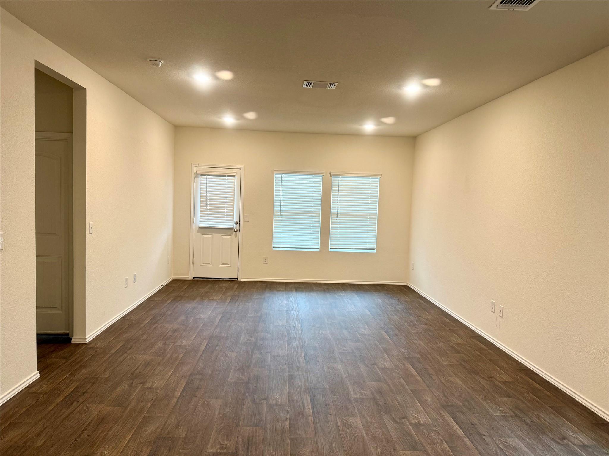 19101 Romano Dr, Elgin, TX 78621