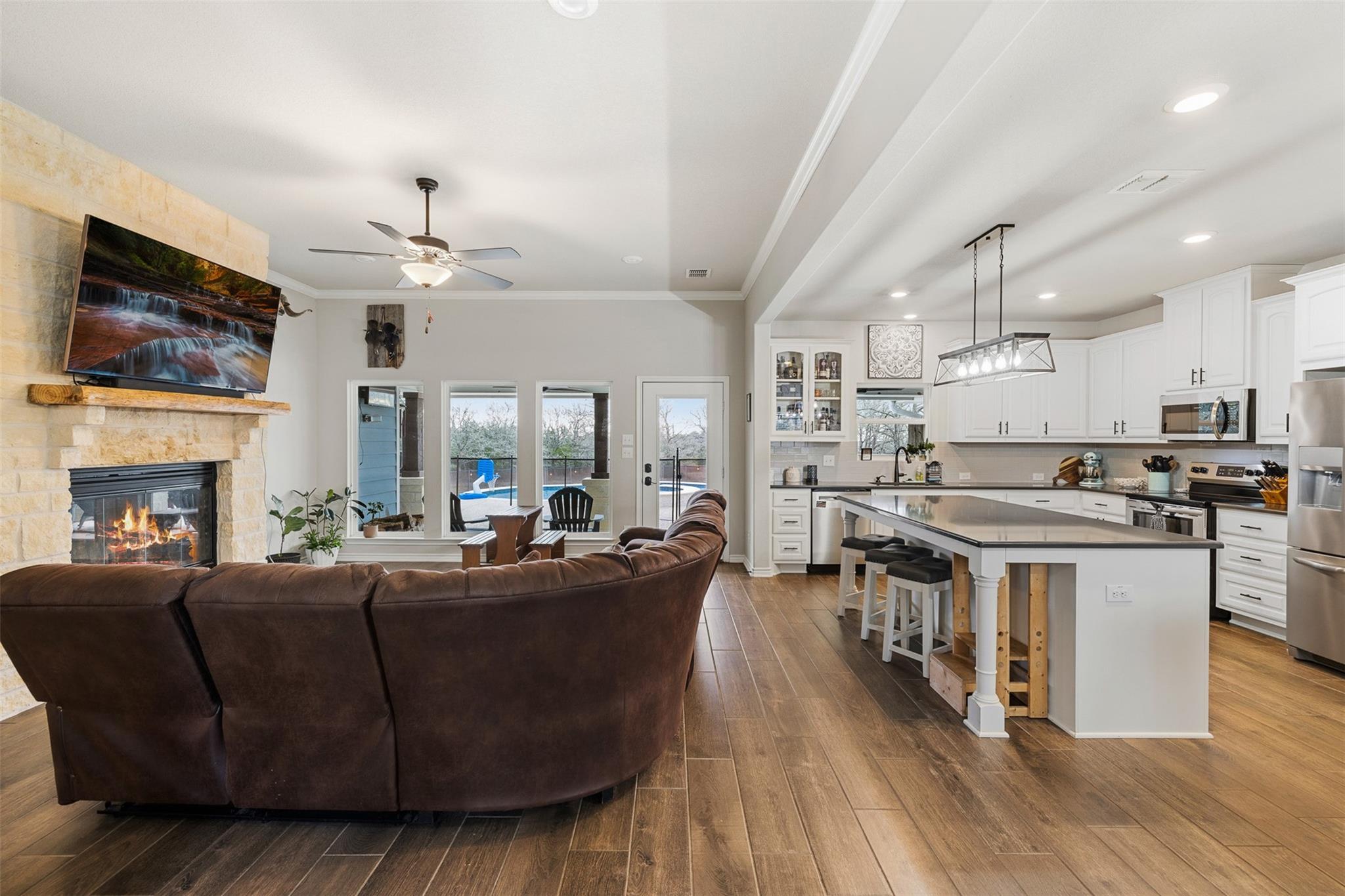 1145 PR 2102, Giddings, TX 78942