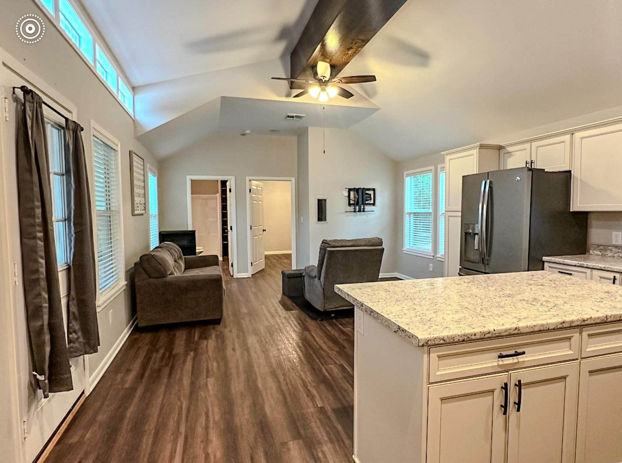 1145 PR 2102, Giddings, TX 78942