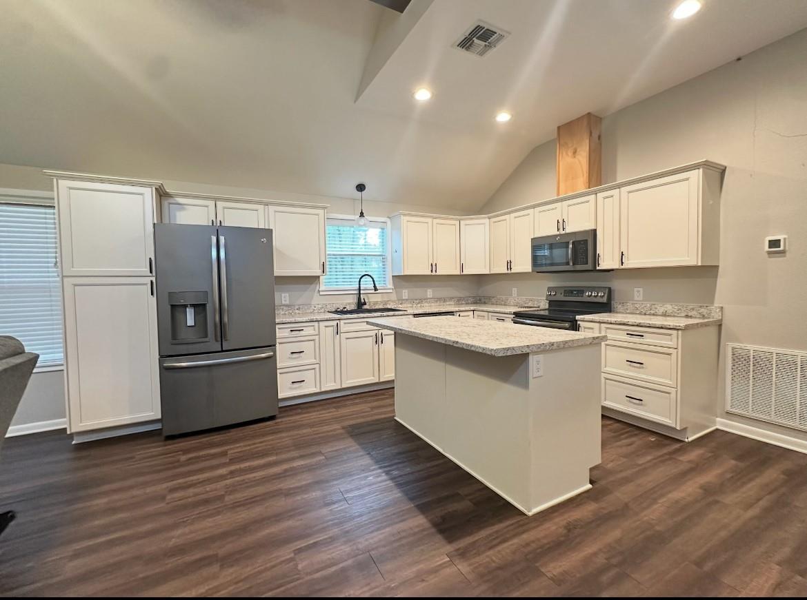 1145 PR 2102, Giddings, TX 78942