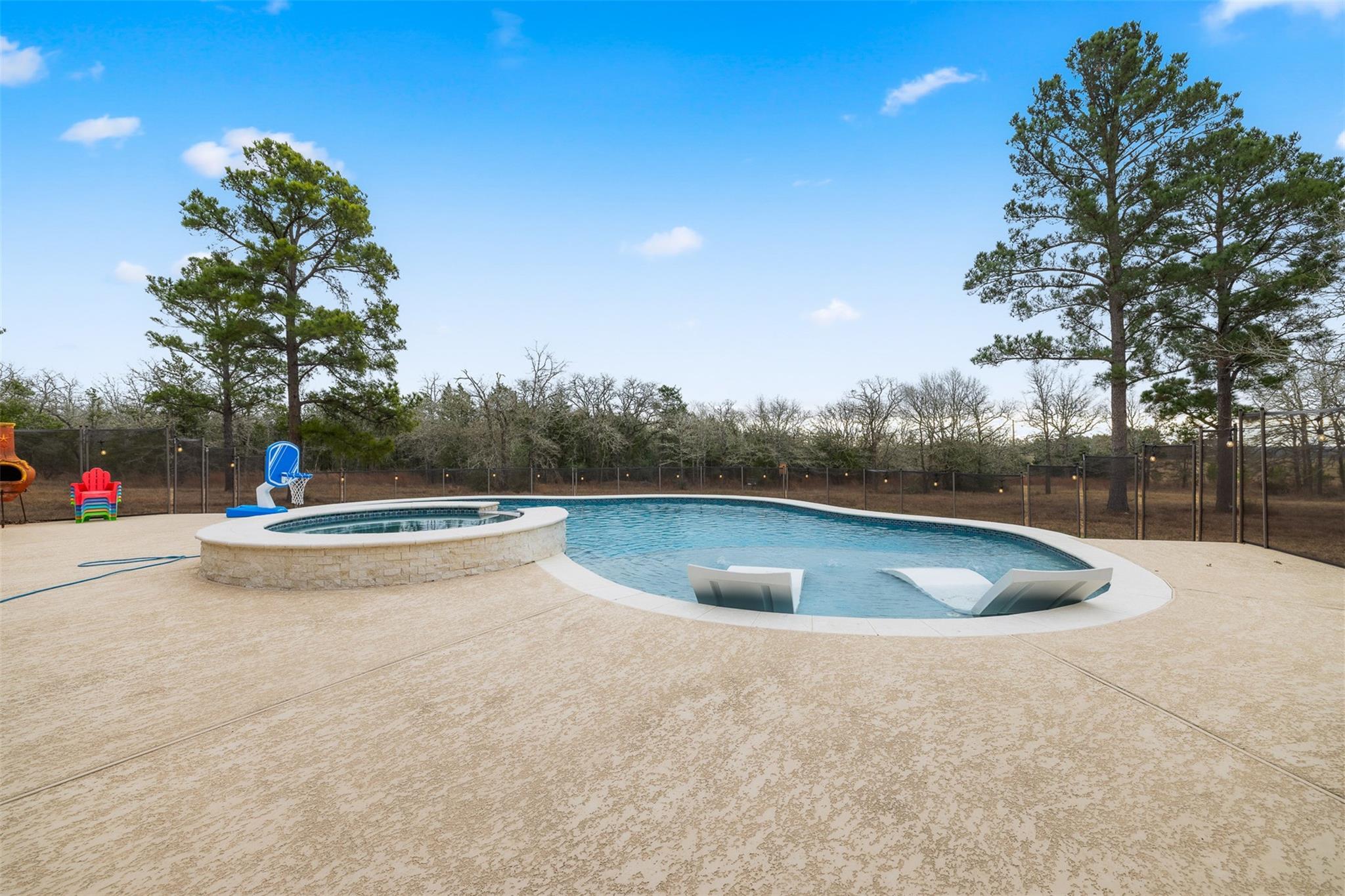 1145 PR 2102, Giddings, TX 78942