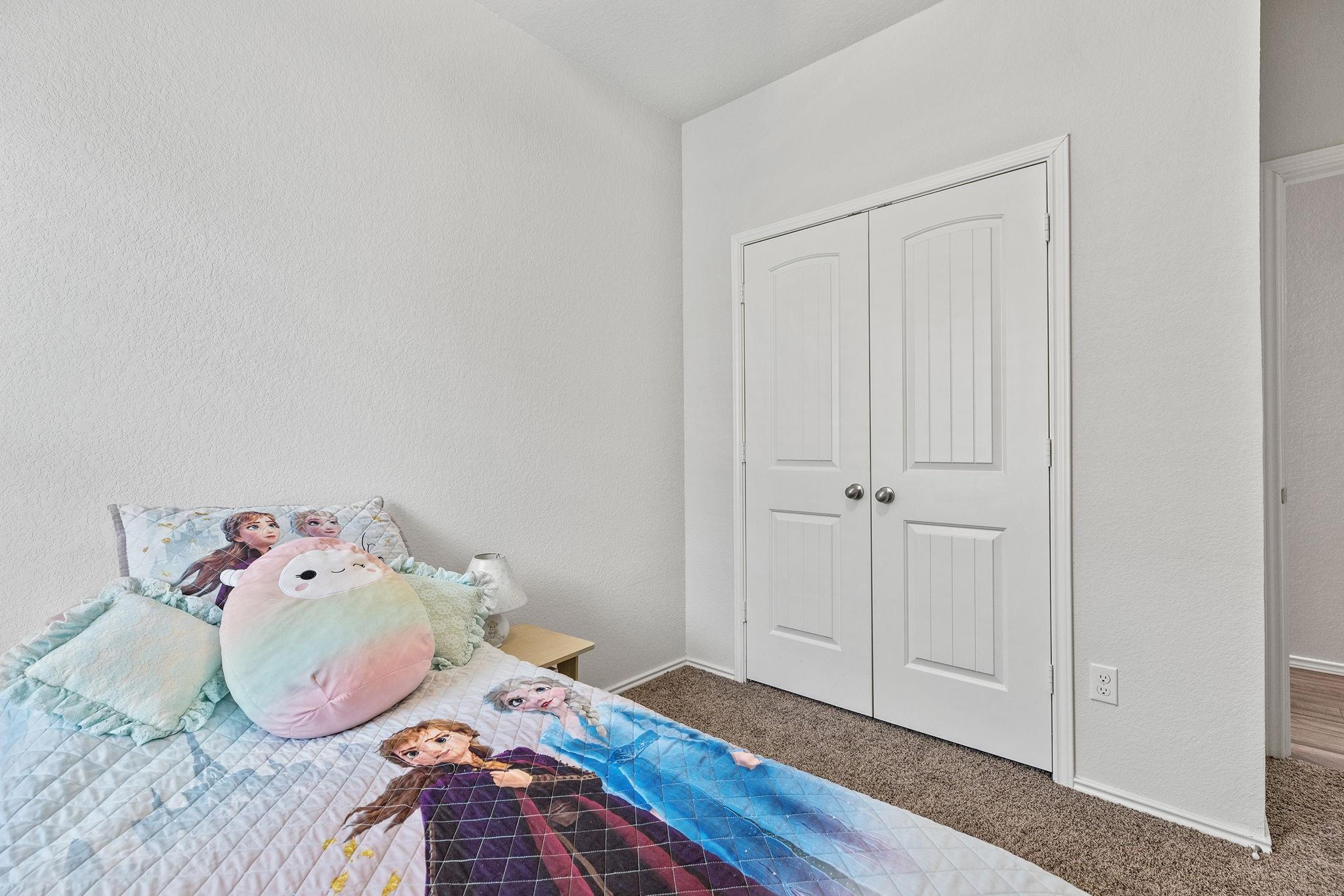 217 Nathaniel Dr, Taylor, TX 76574