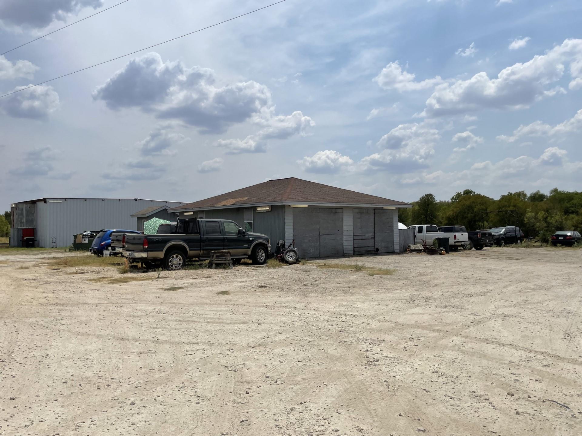 1000 Heidenreich Ln, Kyle, TX 78640
