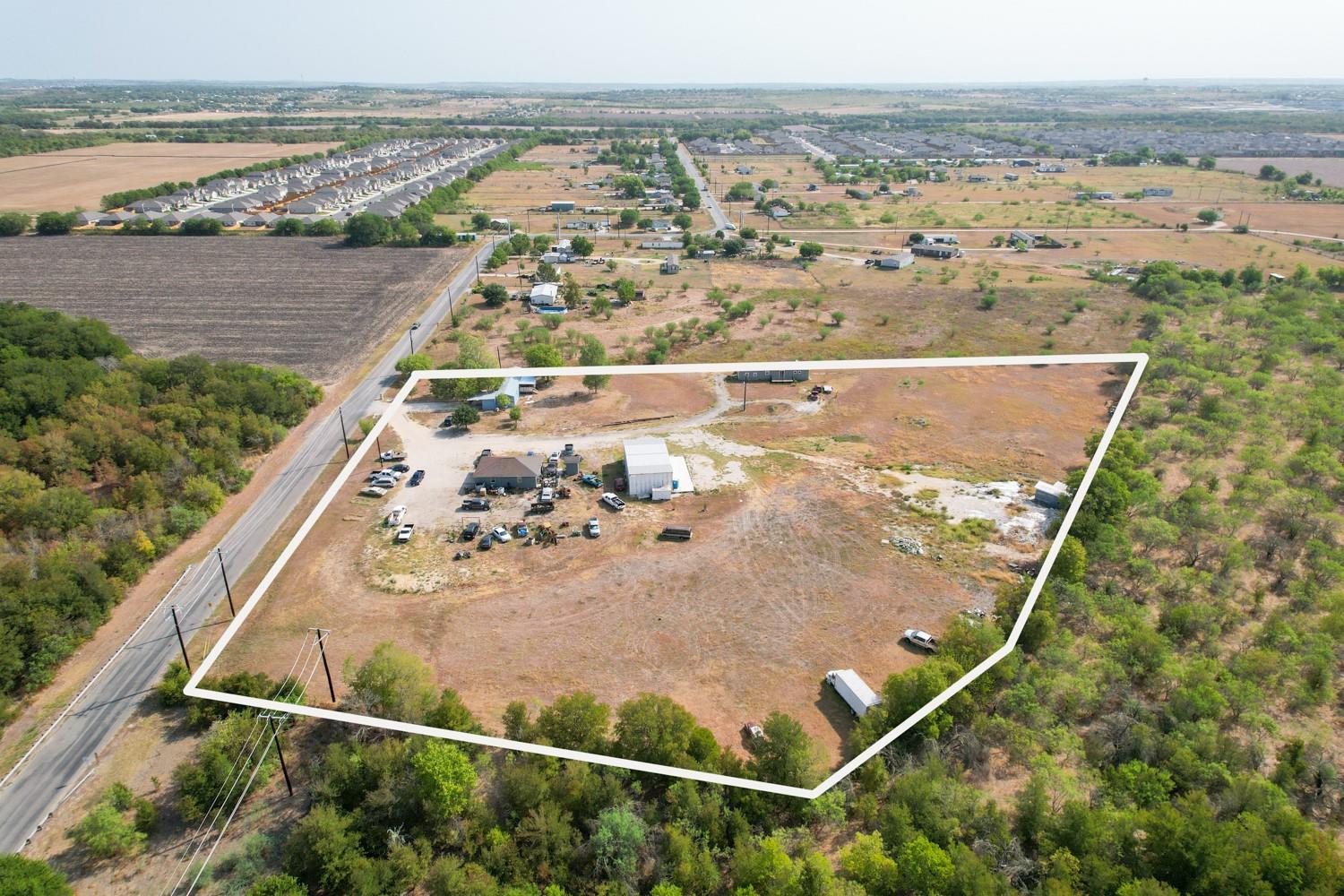 1000 Heidenreich Ln, Kyle, TX 78640