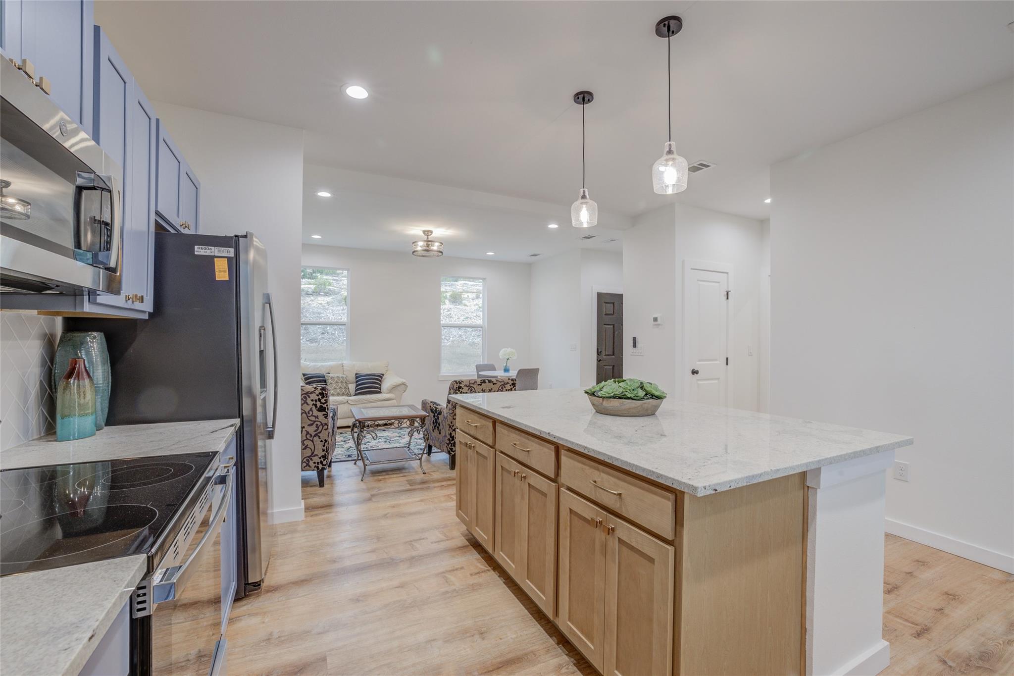18414 Roundrock Rd, Leander, TX 78645