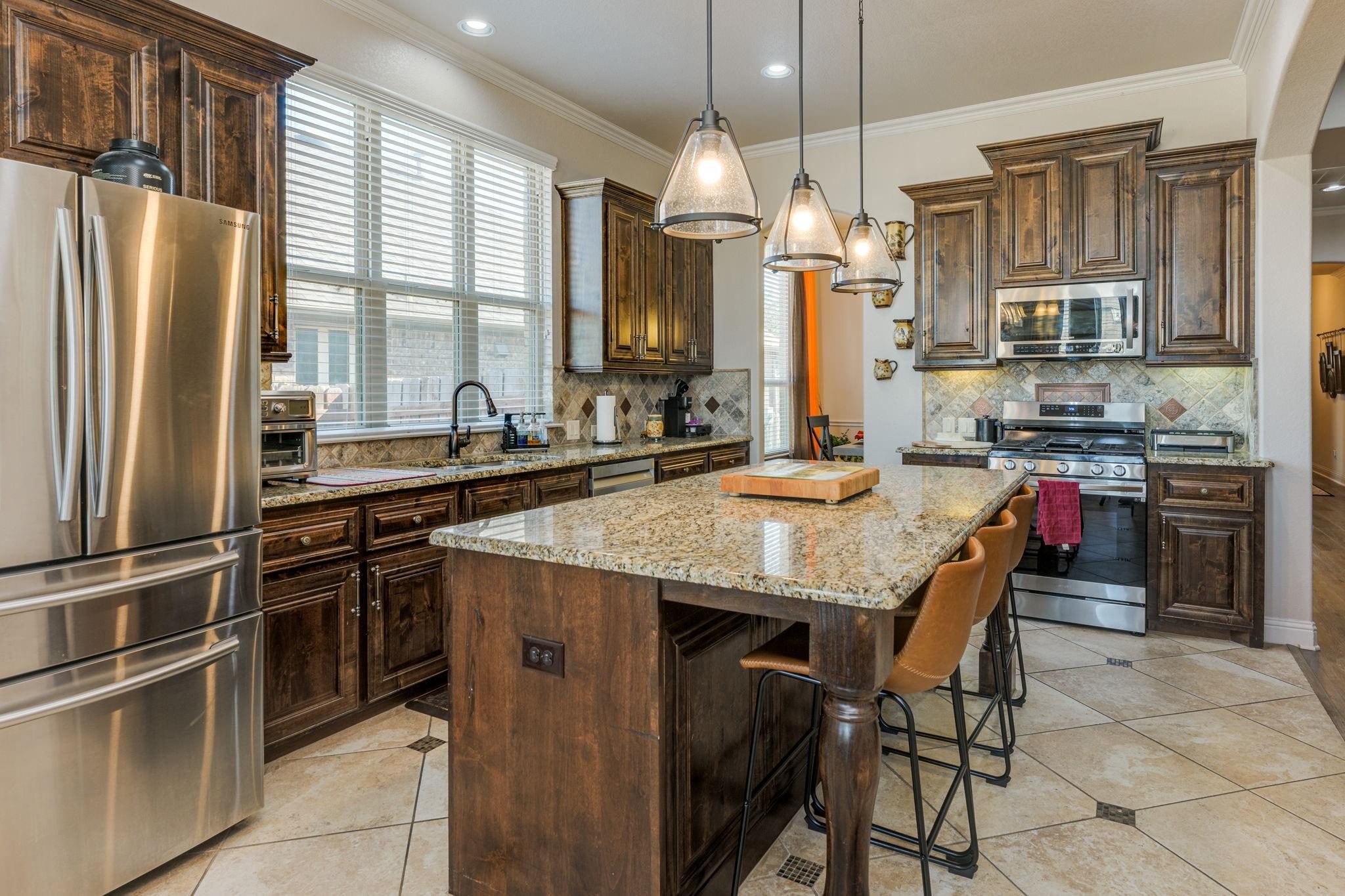 445 Mistflower Springs Dr, Leander, TX 78641