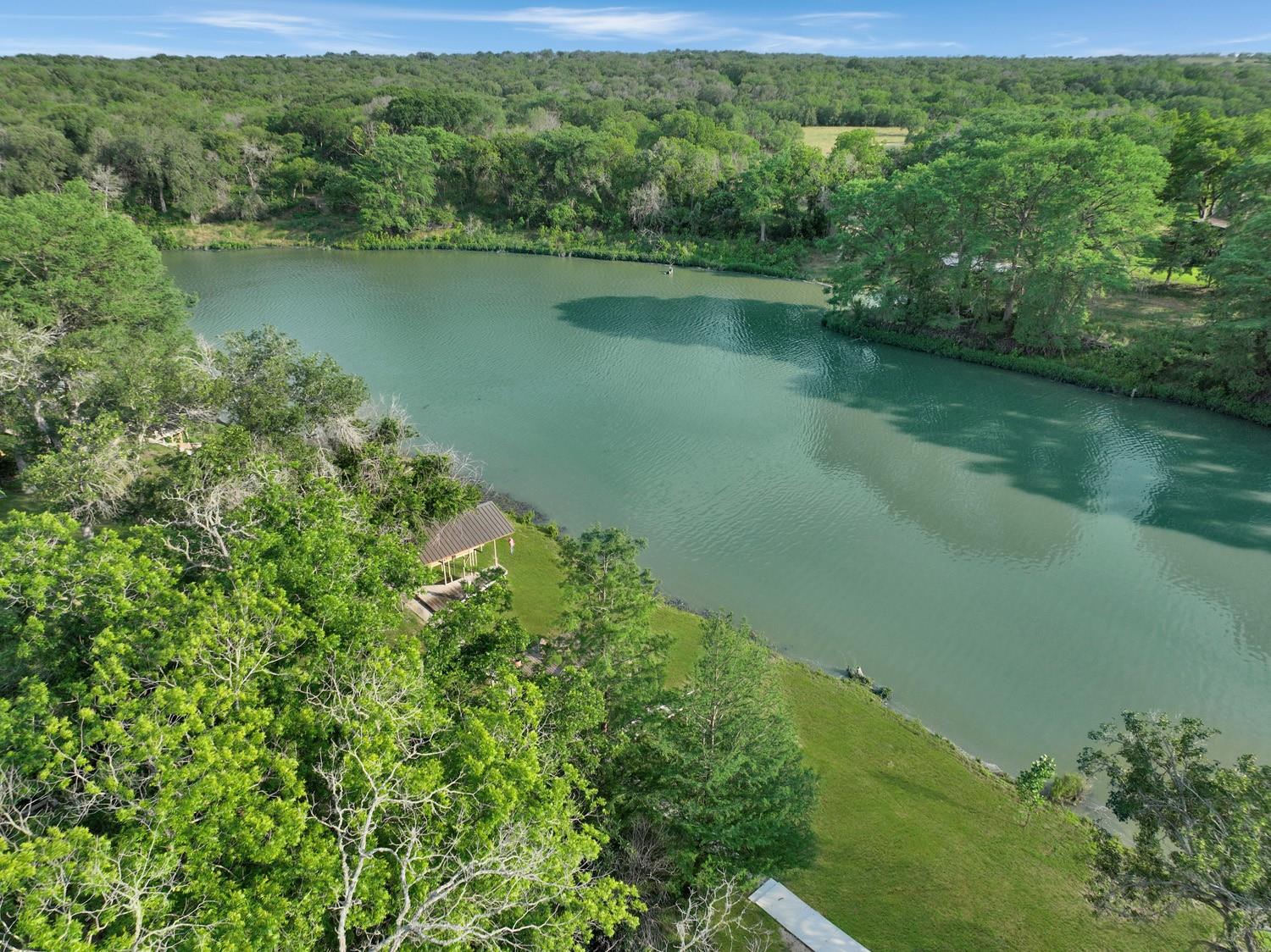 524 Turtle Ln, Seguin, TX 78155