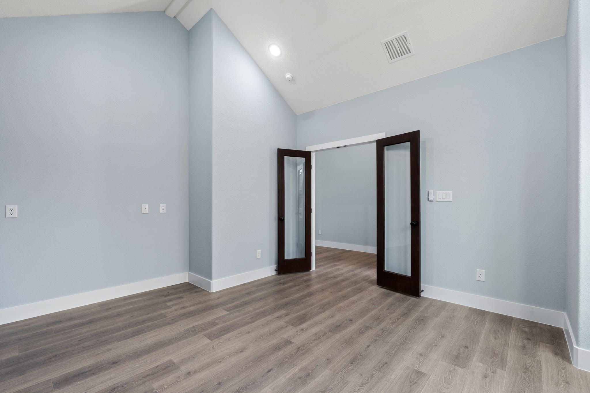 106 Halawa Ct, Bastrop, TX 78602