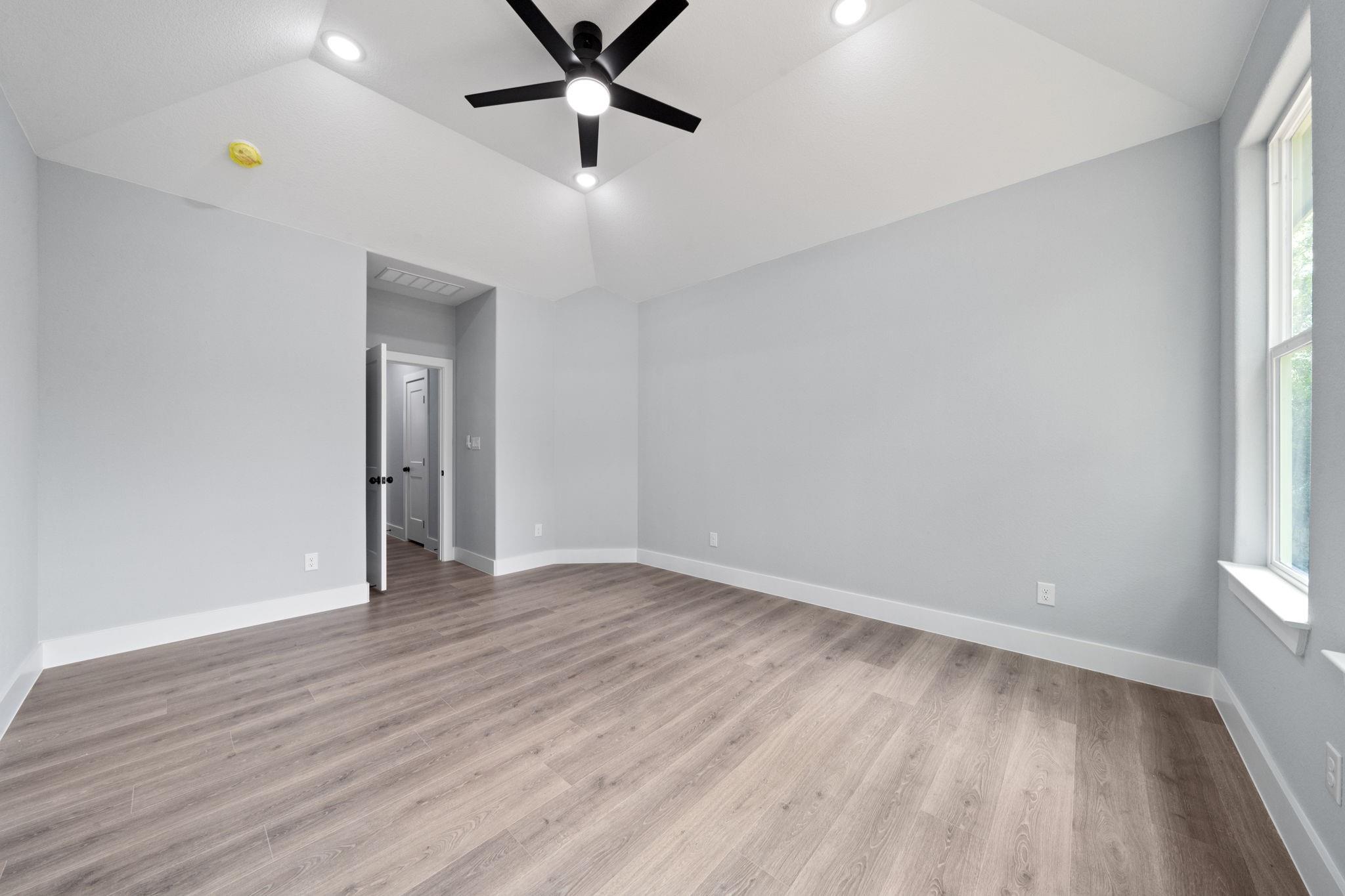 106 Halawa Ct, Bastrop, TX 78602