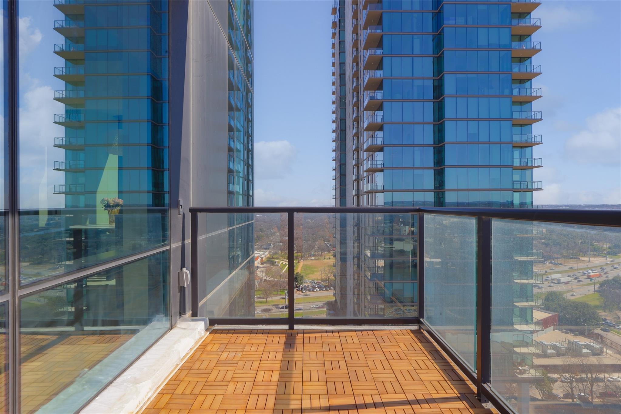 70 Rainey St # 2001, Austin, TX 78701