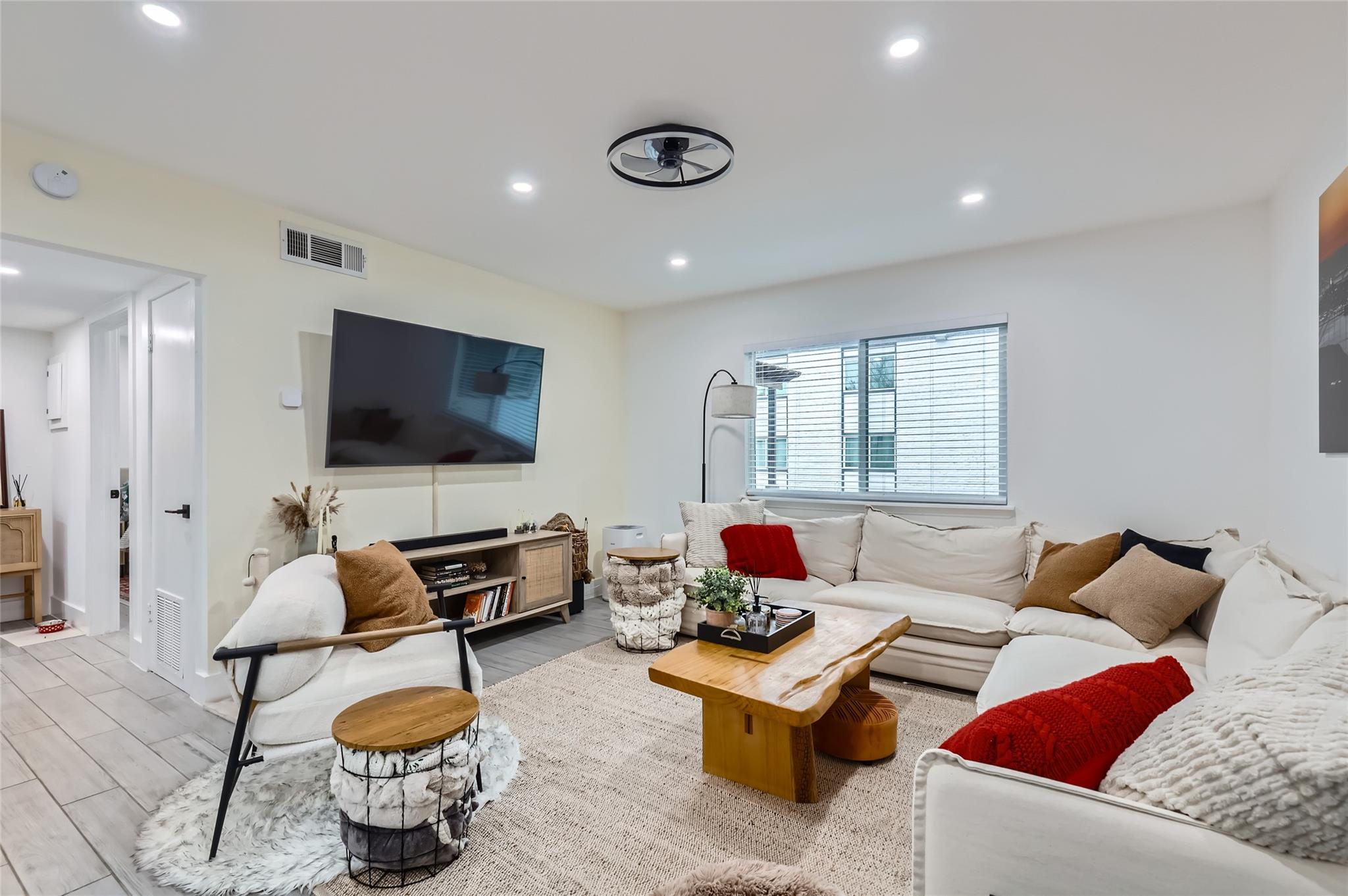 1200 E 52nd St # 108, Austin, TX 78723