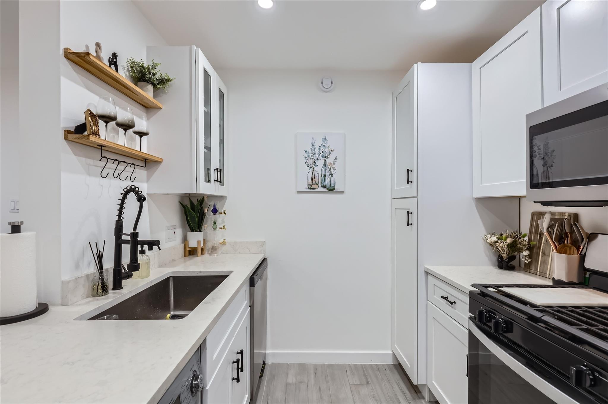 1200 E 52nd St # 108, Austin, TX 78723