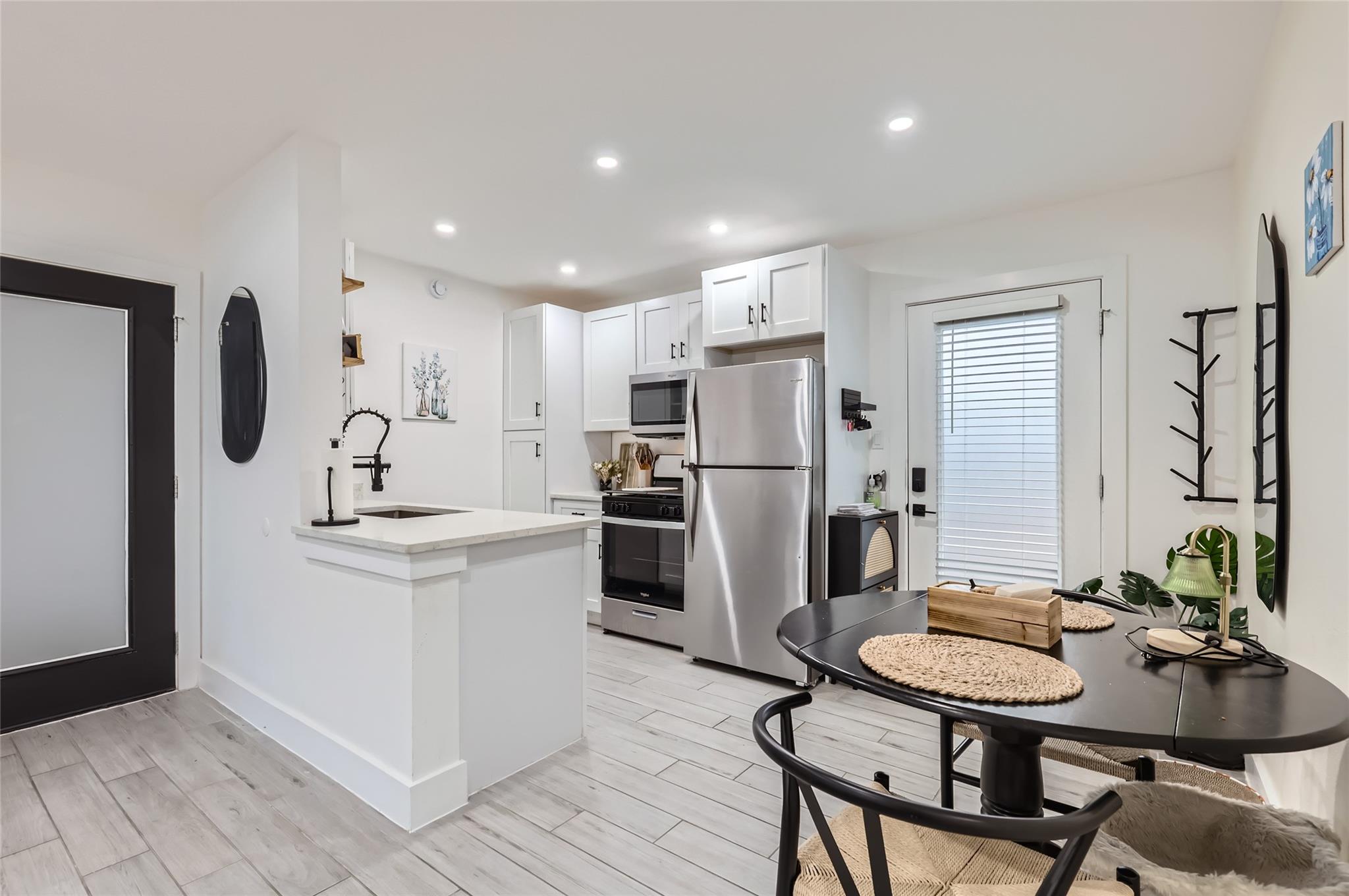 1200 E 52nd St # 108, Austin, TX 78723