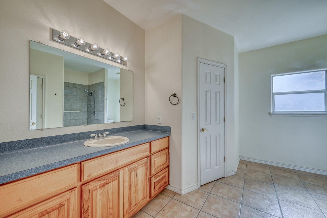 1504 Timber Valley Ln, Granite Shoals, TX 78654