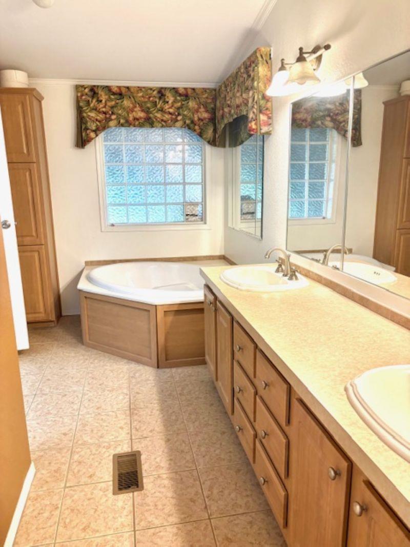 230 Beaver St, Tow, TX 78672