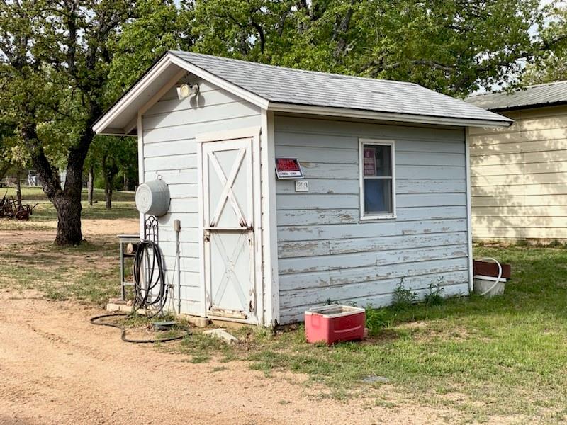 230 Beaver St, Tow, TX 78672