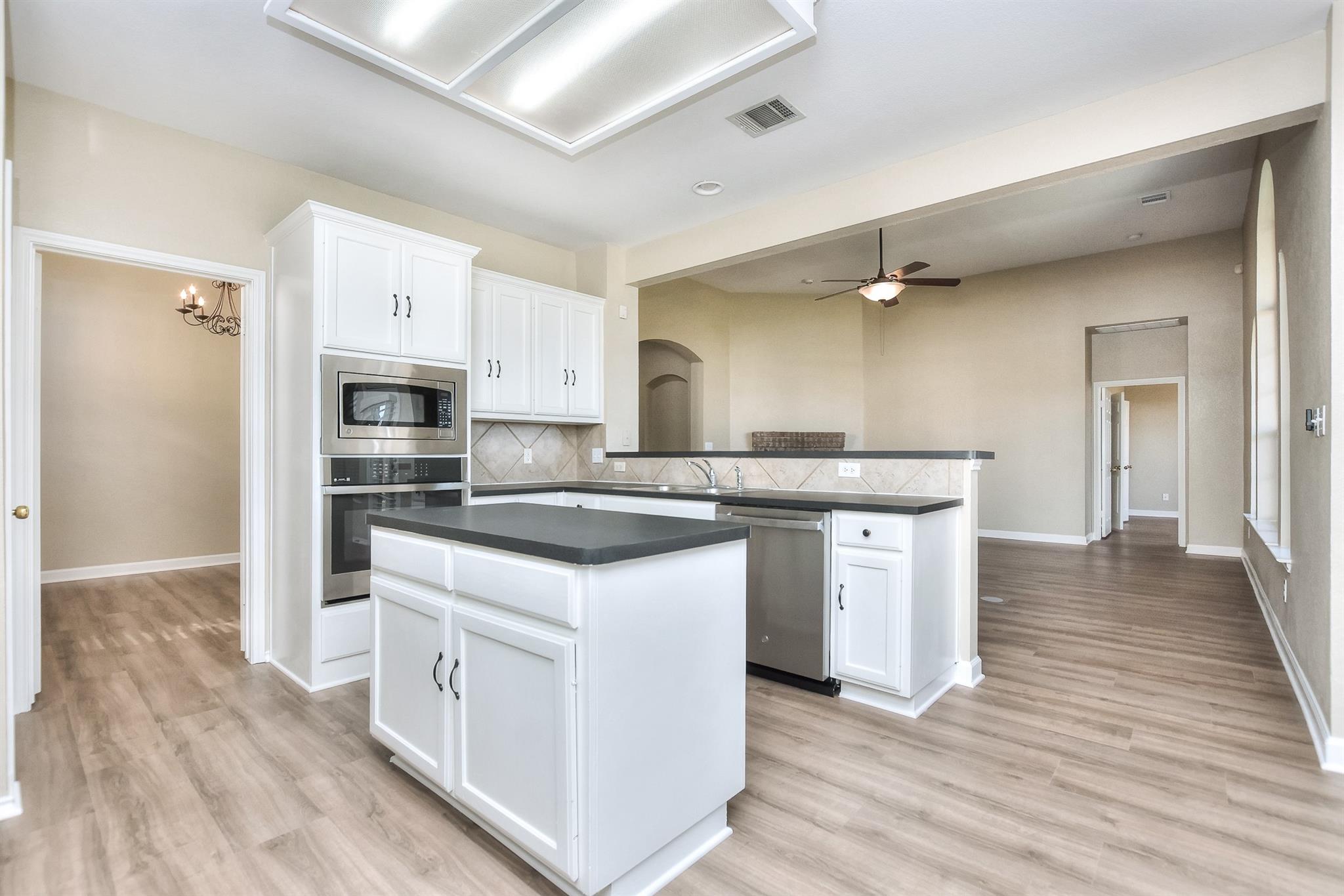 303 Gulfstream Dr, Georgetown, TX 78626