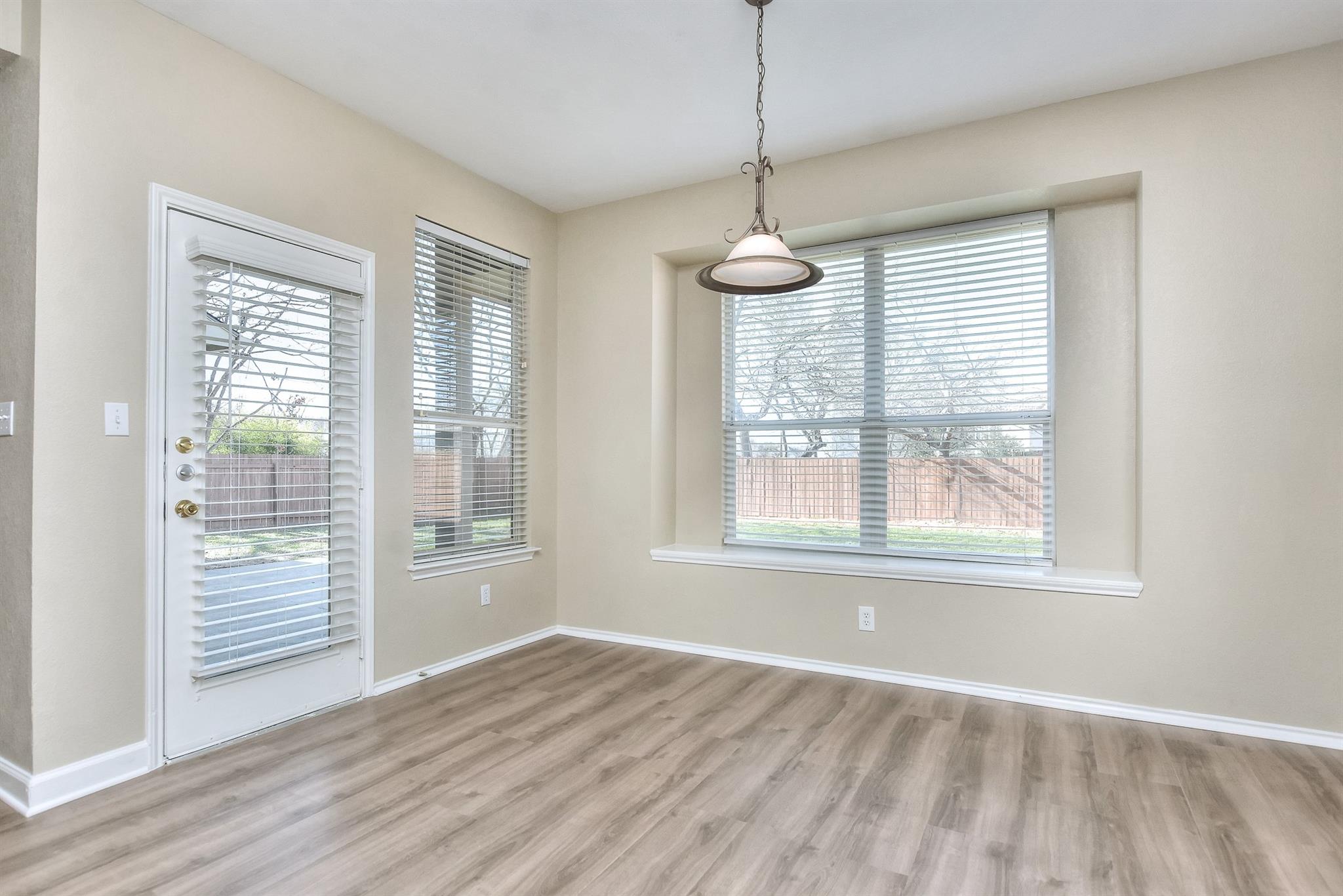 303 Gulfstream Dr, Georgetown, TX 78626