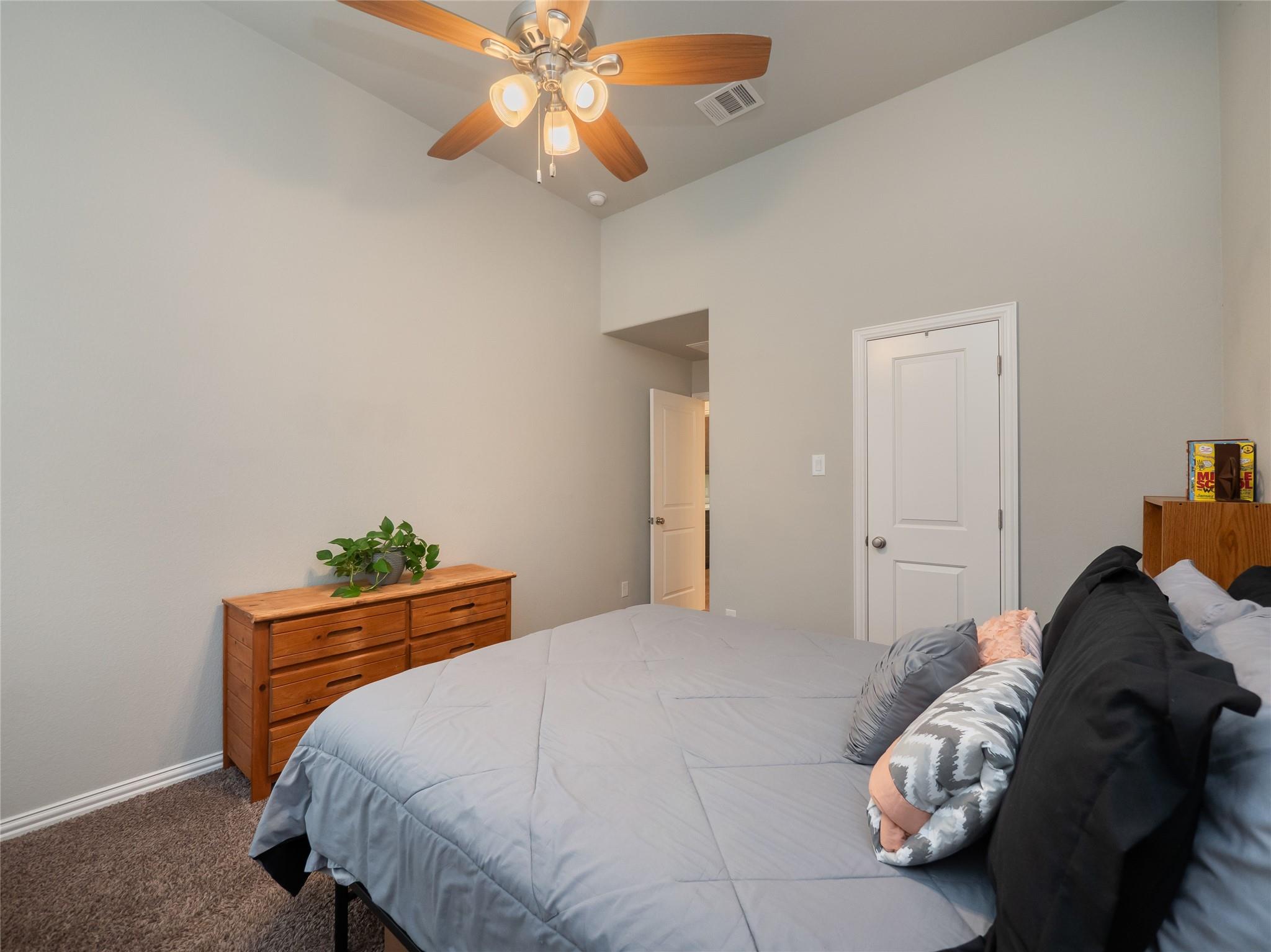 7906 Turnback Ledge Trl, Lago Vista, TX 78645