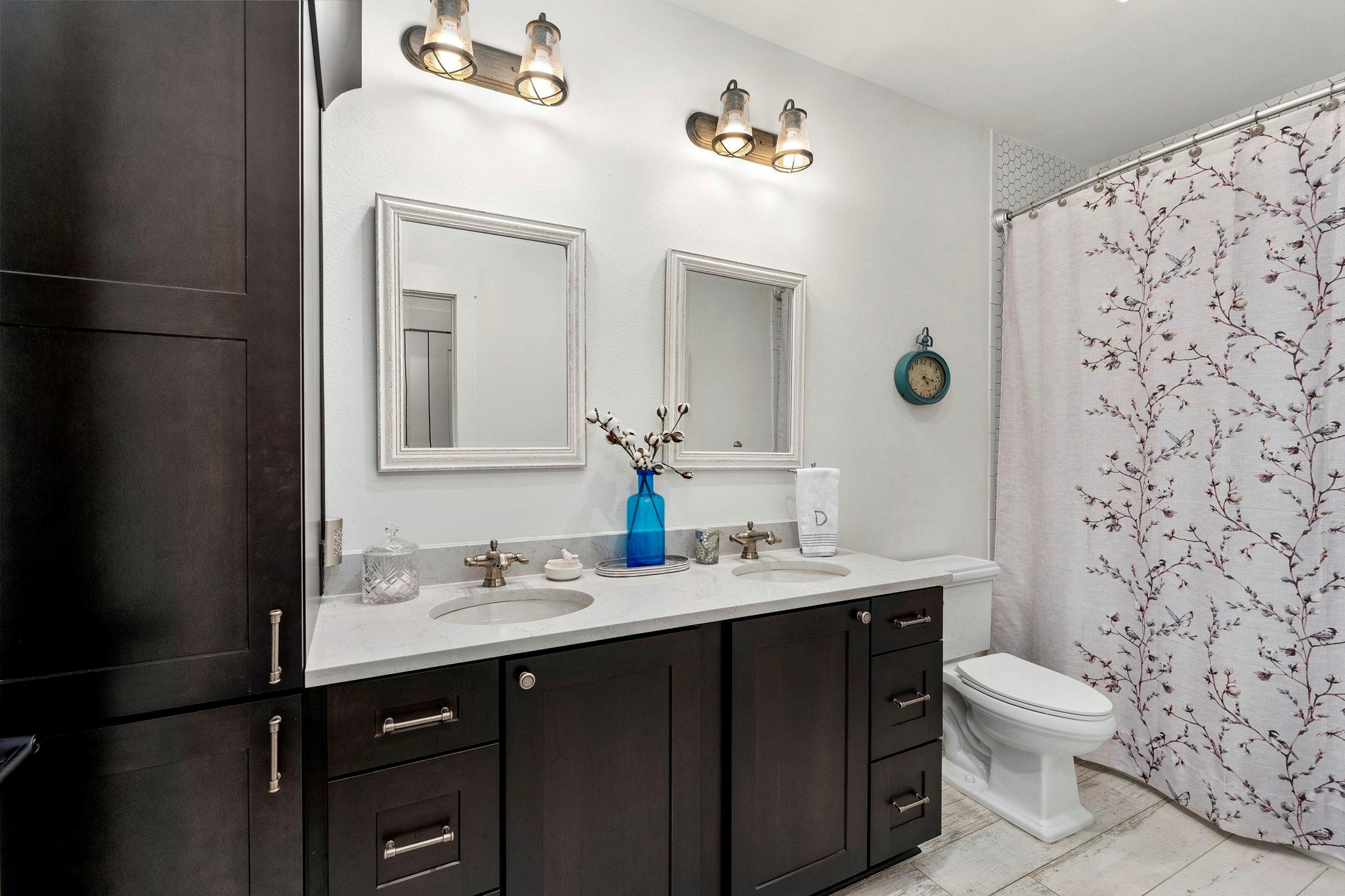 1799 W Lakeside Dr, Canyon Lake, TX 78133