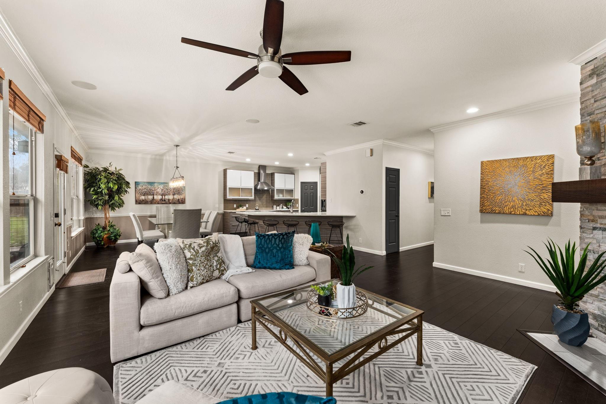 3305 Avenal Dr, Austin, TX 78738