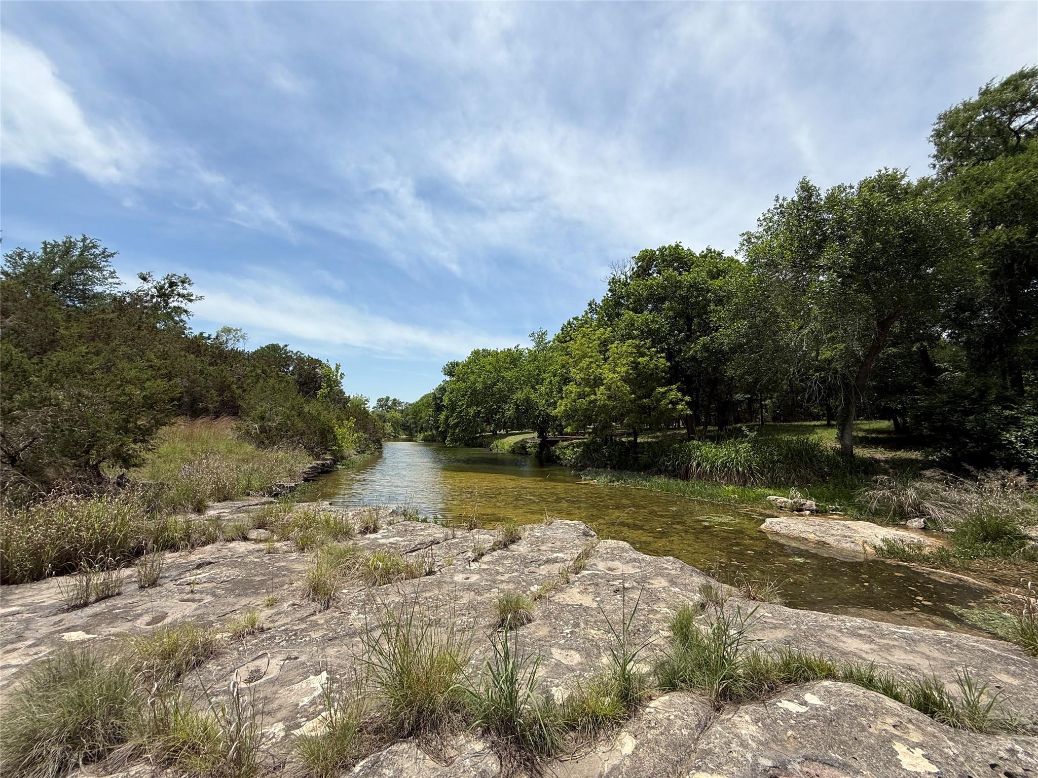 132 Quiet Oak Cv, Liberty Hill, TX 78642