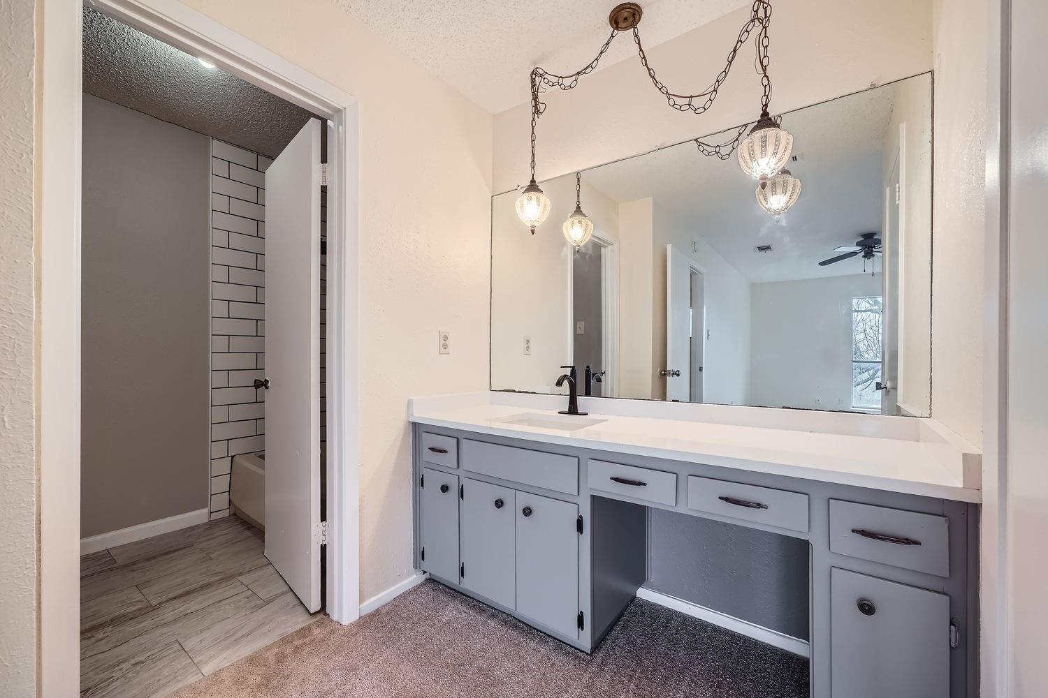8402 Danville Dr, Austin, TX 78753